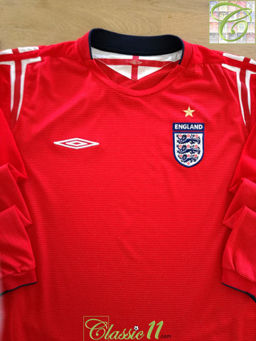 2004/05 England Away Football Shirt. (L)