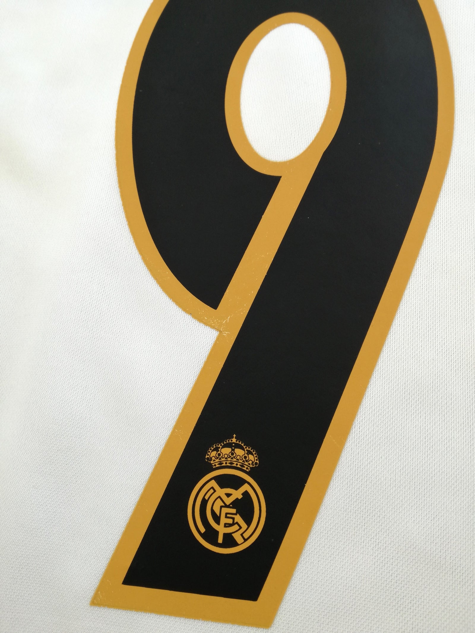 2004/05 Real Madrid Home La Liga Football Shirt Ronaldo #9 (Kids)