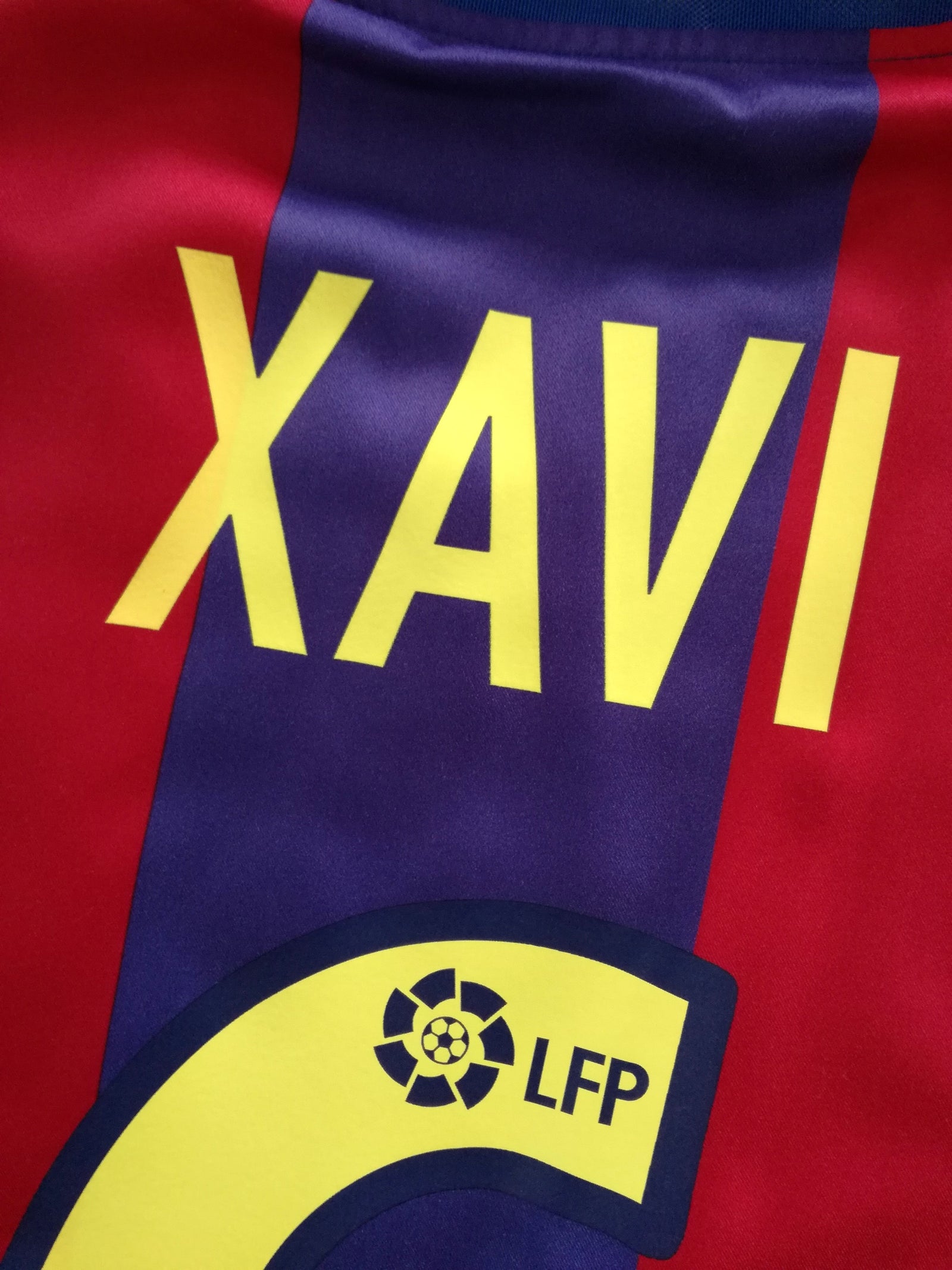 2002/03 Barcelona Home La Liga Player Issue Football Shirt Xavi #6 (XL)