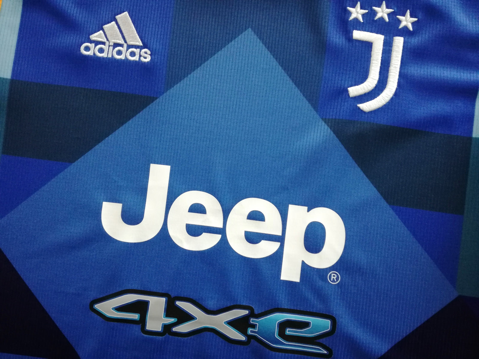 2021/22 Juventus 4th Football Shirt (S) *BNWT*