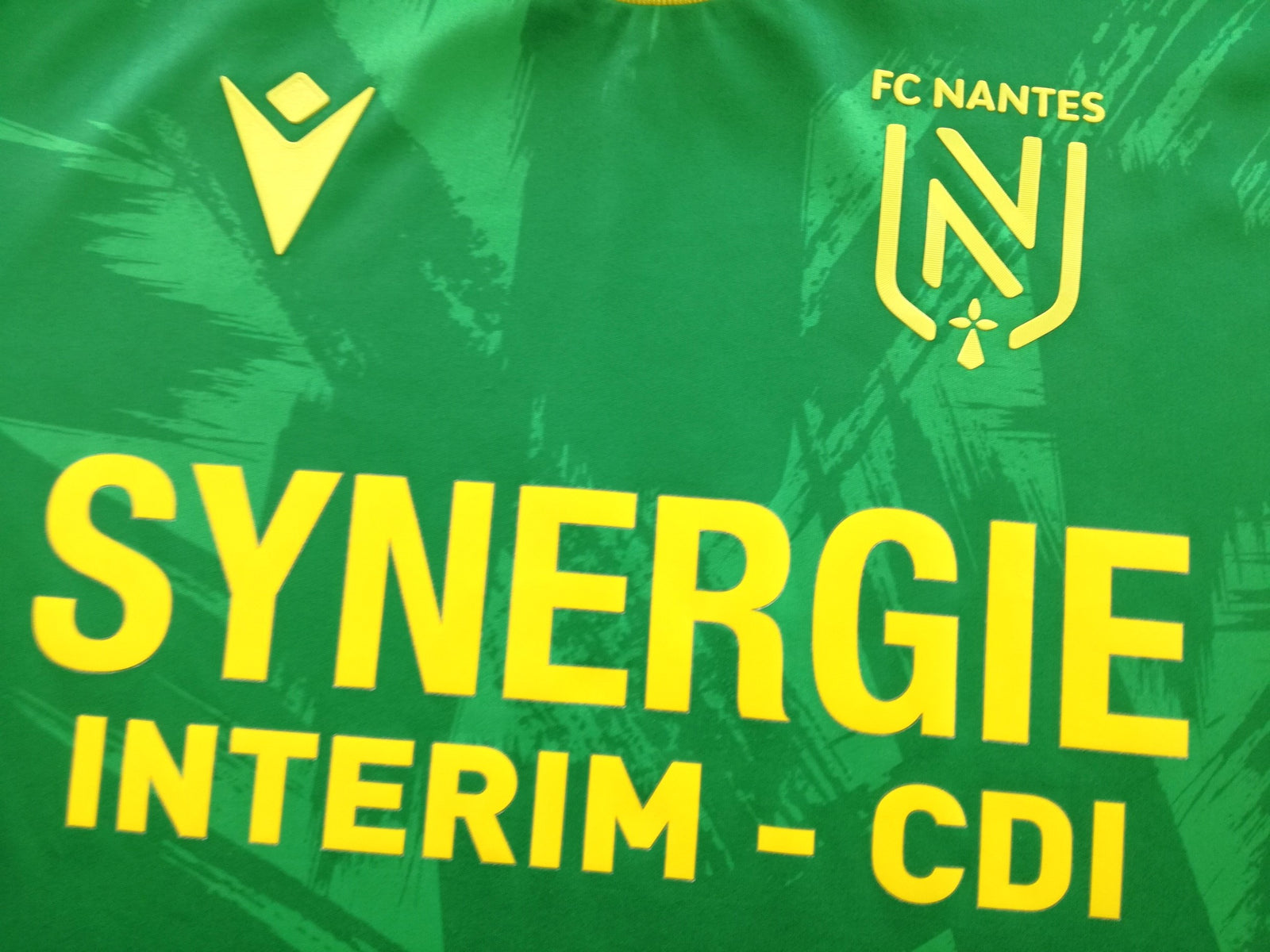 2022/23 FC Nantes Away Football Shirt (M)