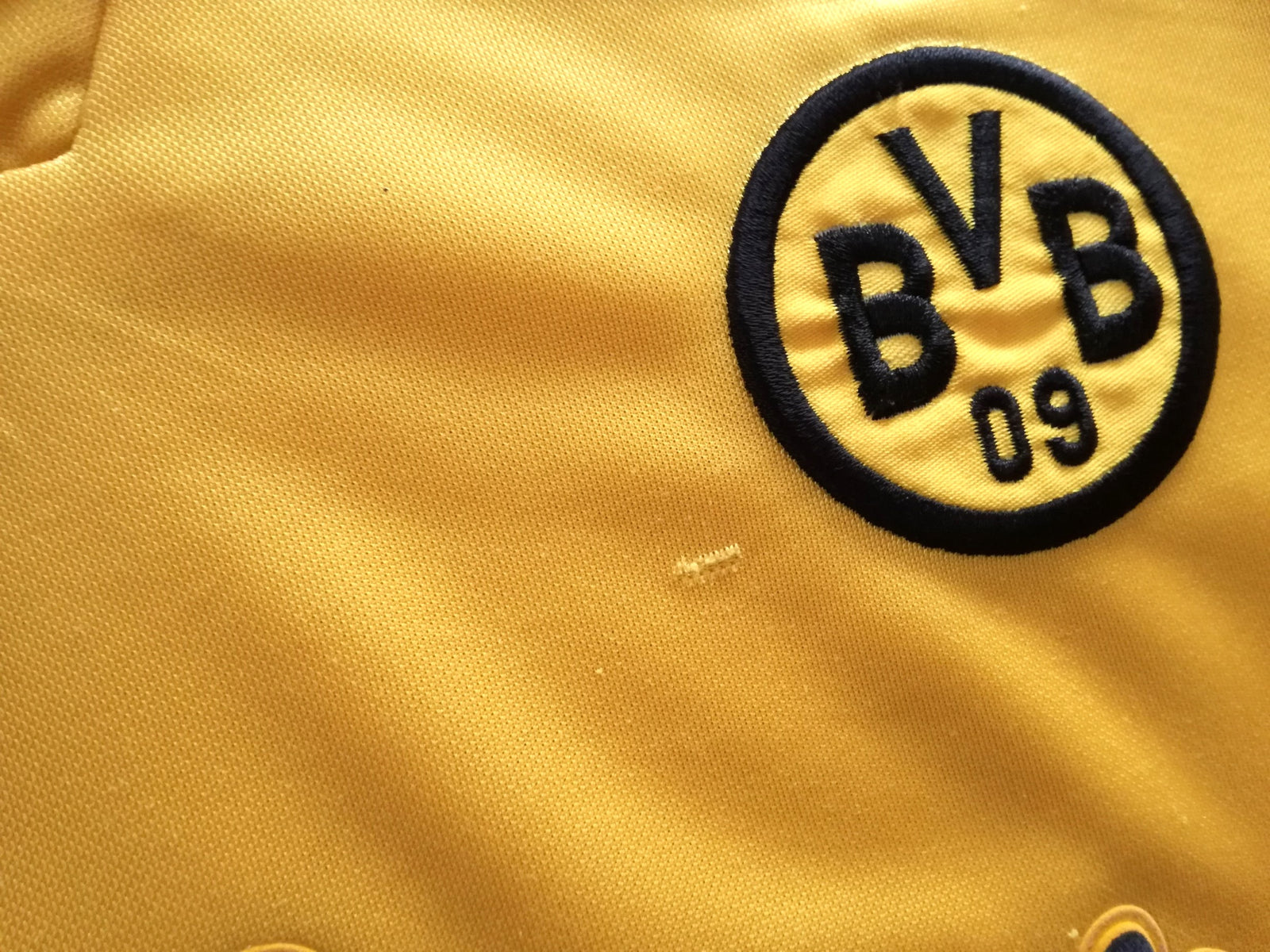 1998/99 Borussia Dortmund Home Football Shirt. (K)