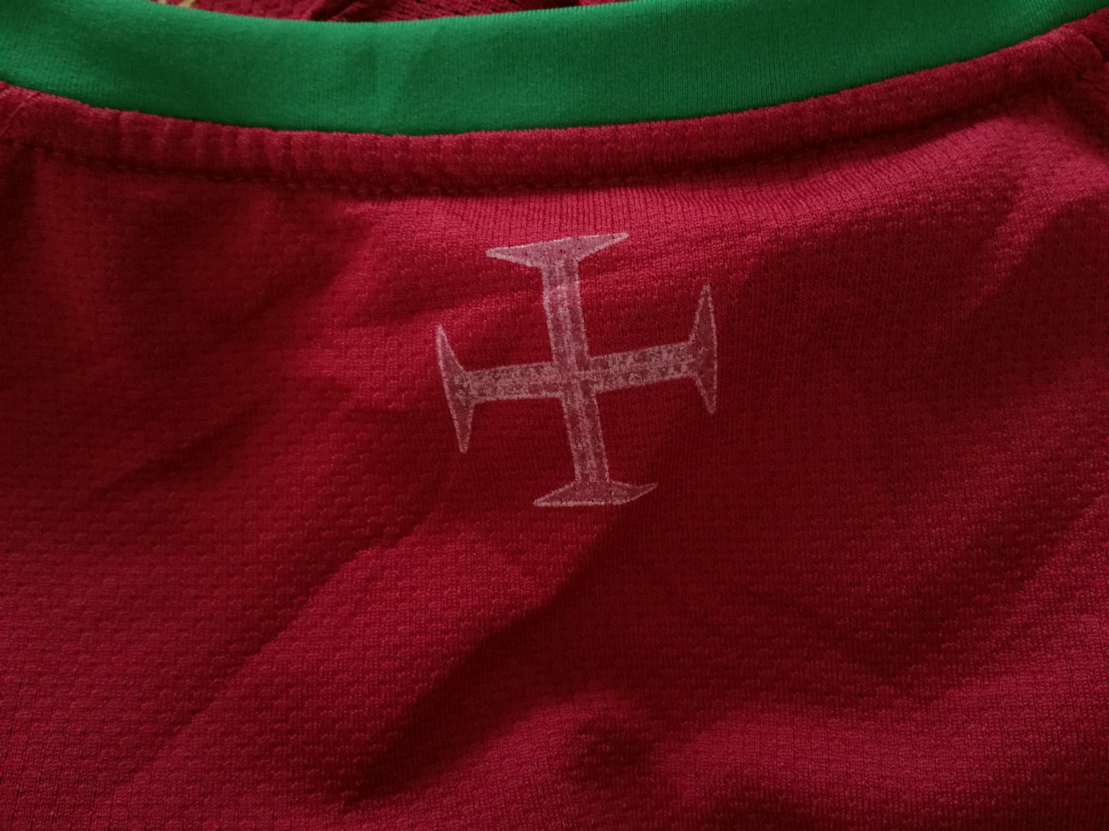 2006/07 Portugal Home Football Shirt (XXL)