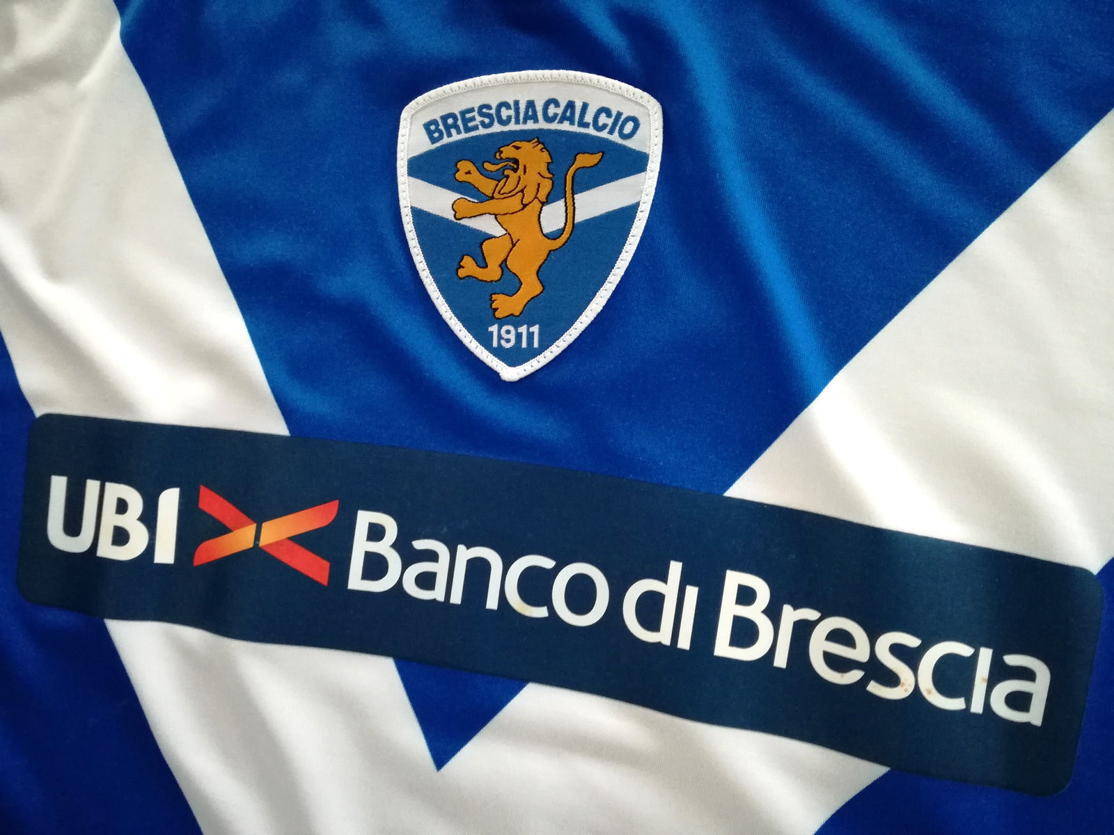 2009/10 Brescia Home Football Shirt Caracciolo #9 (XL)