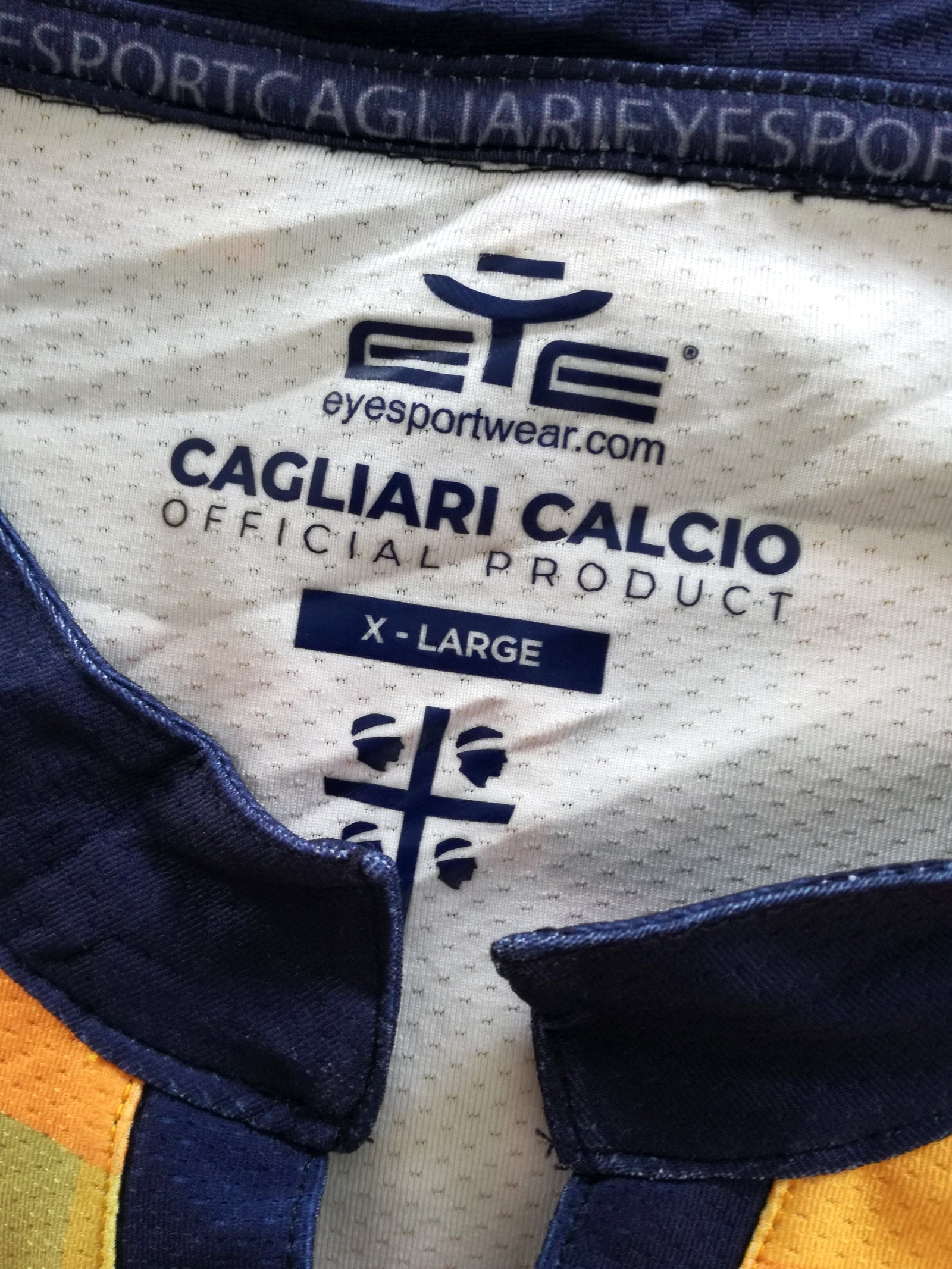 2022/23 Cagliari 3rd Football Shirt (XL)