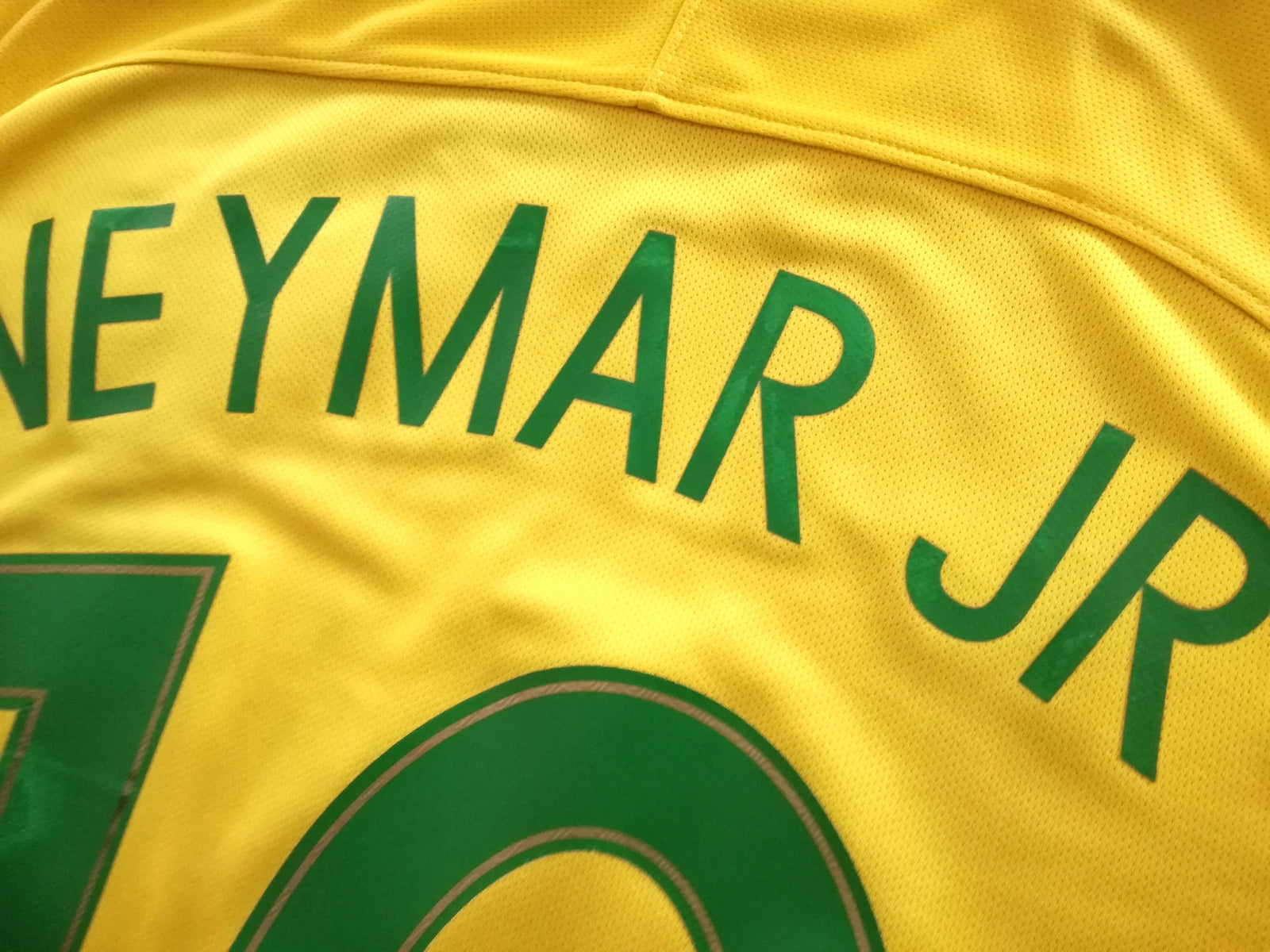 2016/17 Brazil Home Football Shirt Neymar JR #10 (S)