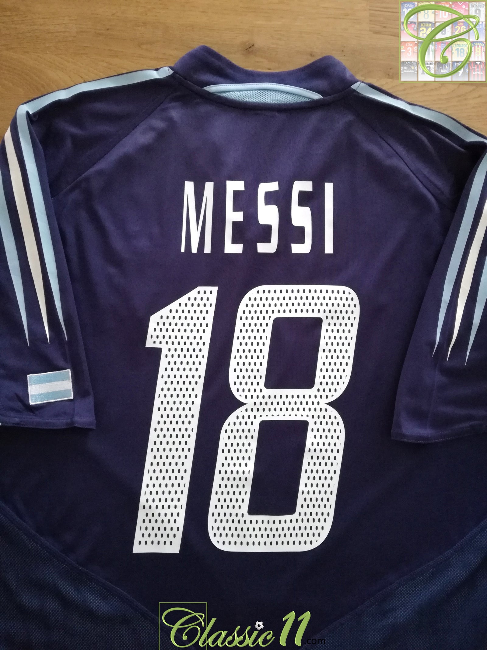 2004/05 Argentina Away Football Shirt Messi #18