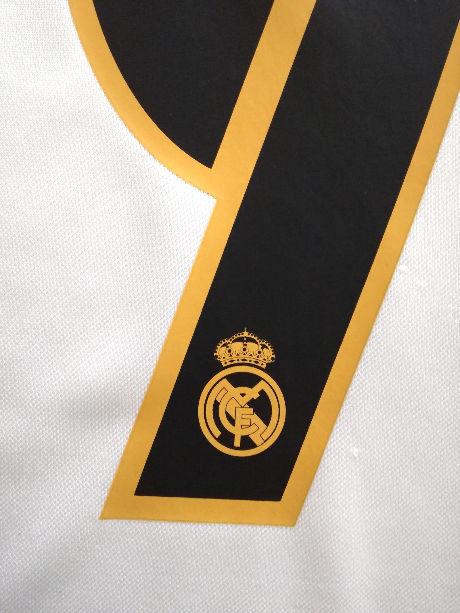 2004/05 Real Madrid Home La Liga Football Shirt Ronaldo #9 (M)