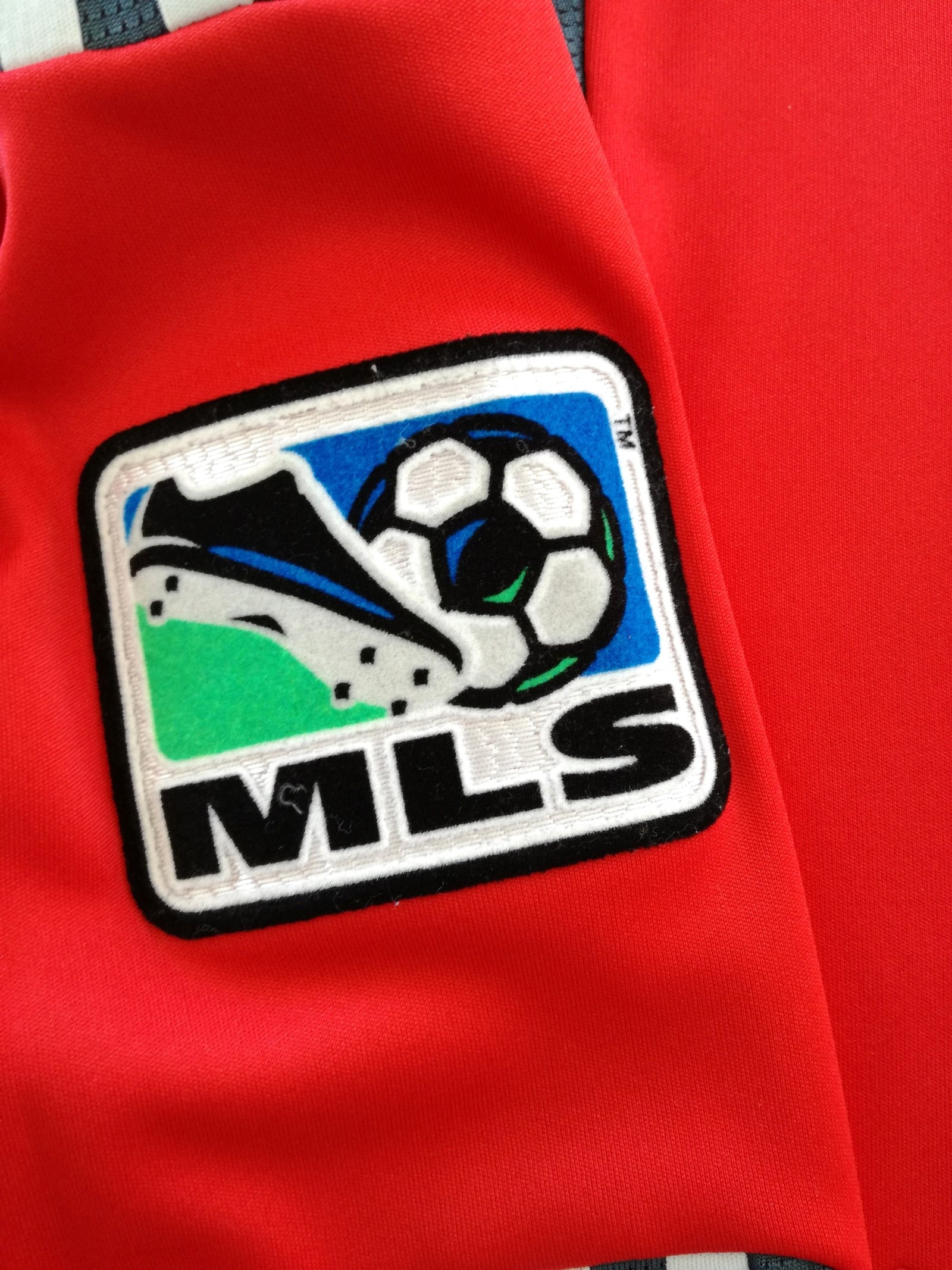 2009 Toronto Home MLS Formotion Football Shirt. (L)