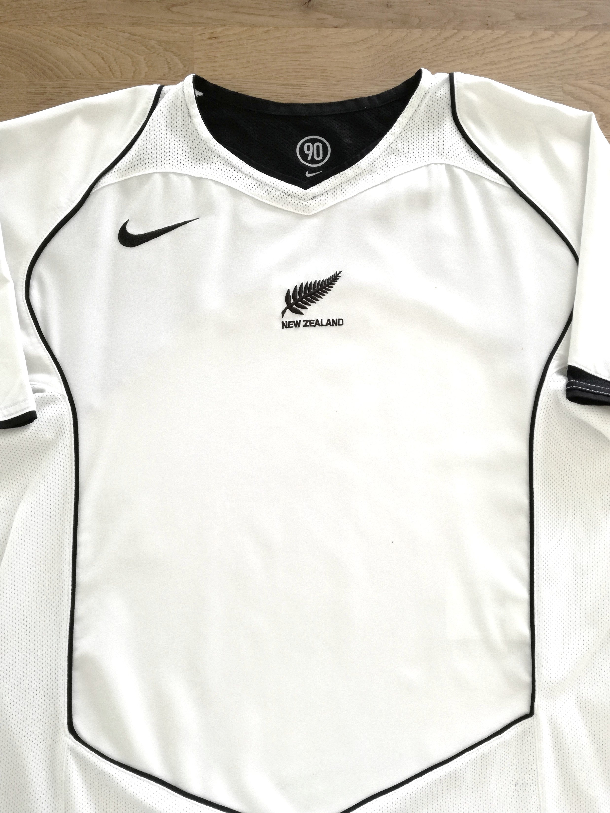 2004/05 New Zealand Home Football Shirt