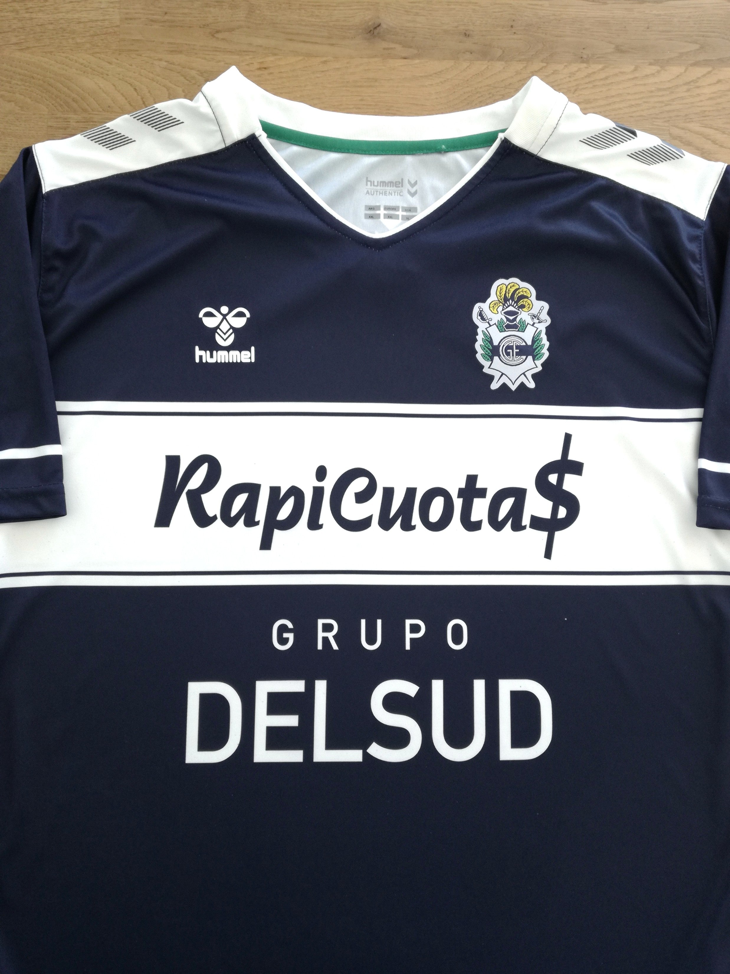 2021/22 Gimnasia Y Esgrima Away Football Shirt