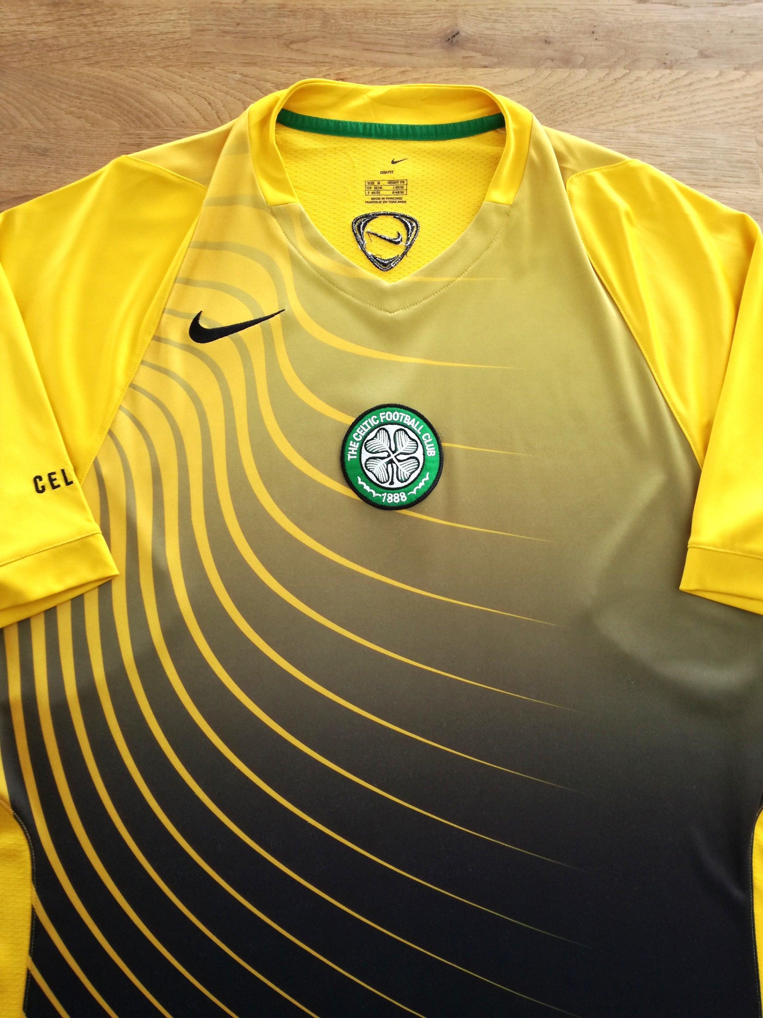 2006/07 Celtic Training Shirt