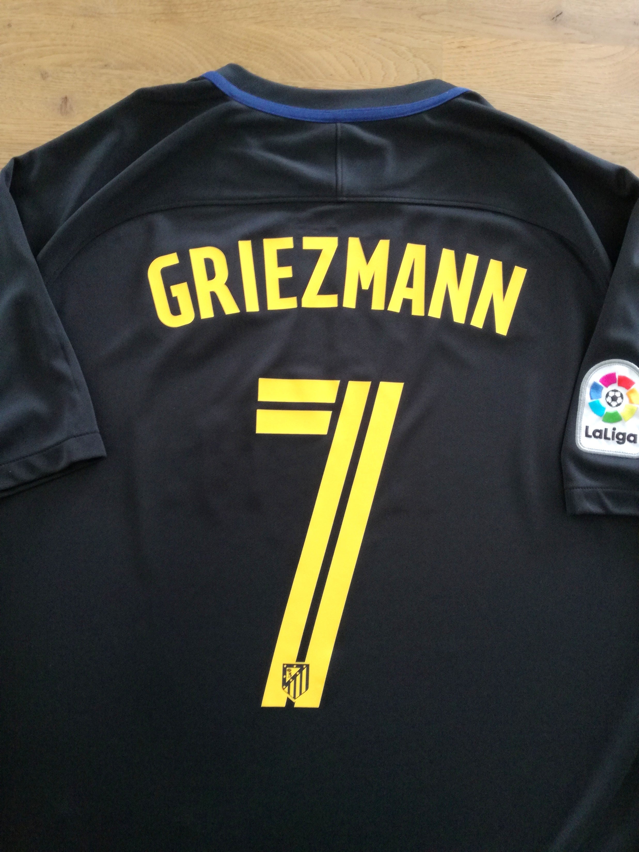 2016/17 Atlético Madrid Away La Liga Football Shirt Greizmann #7
