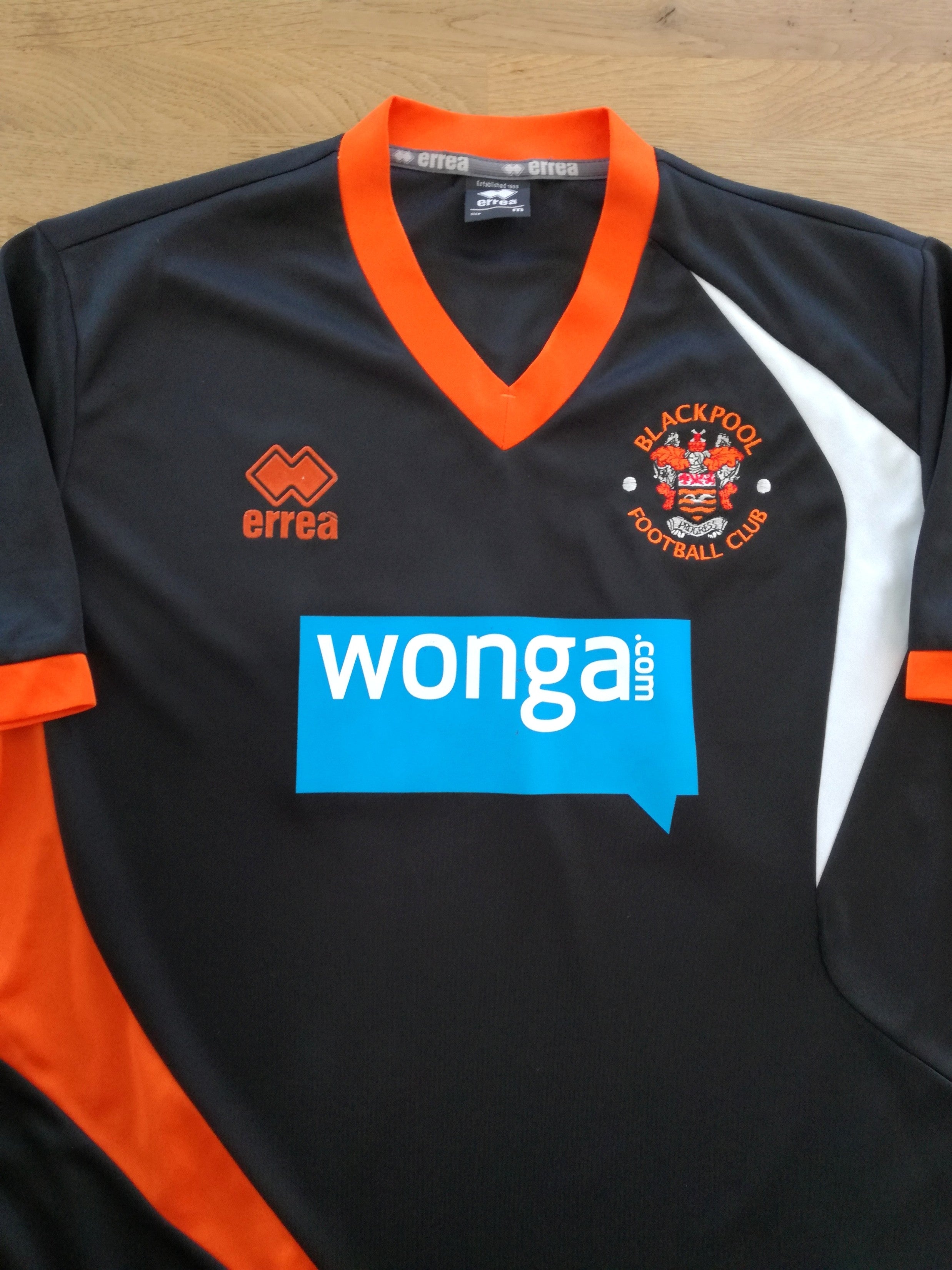 2013/14 Blackpool Training Shirt (M)