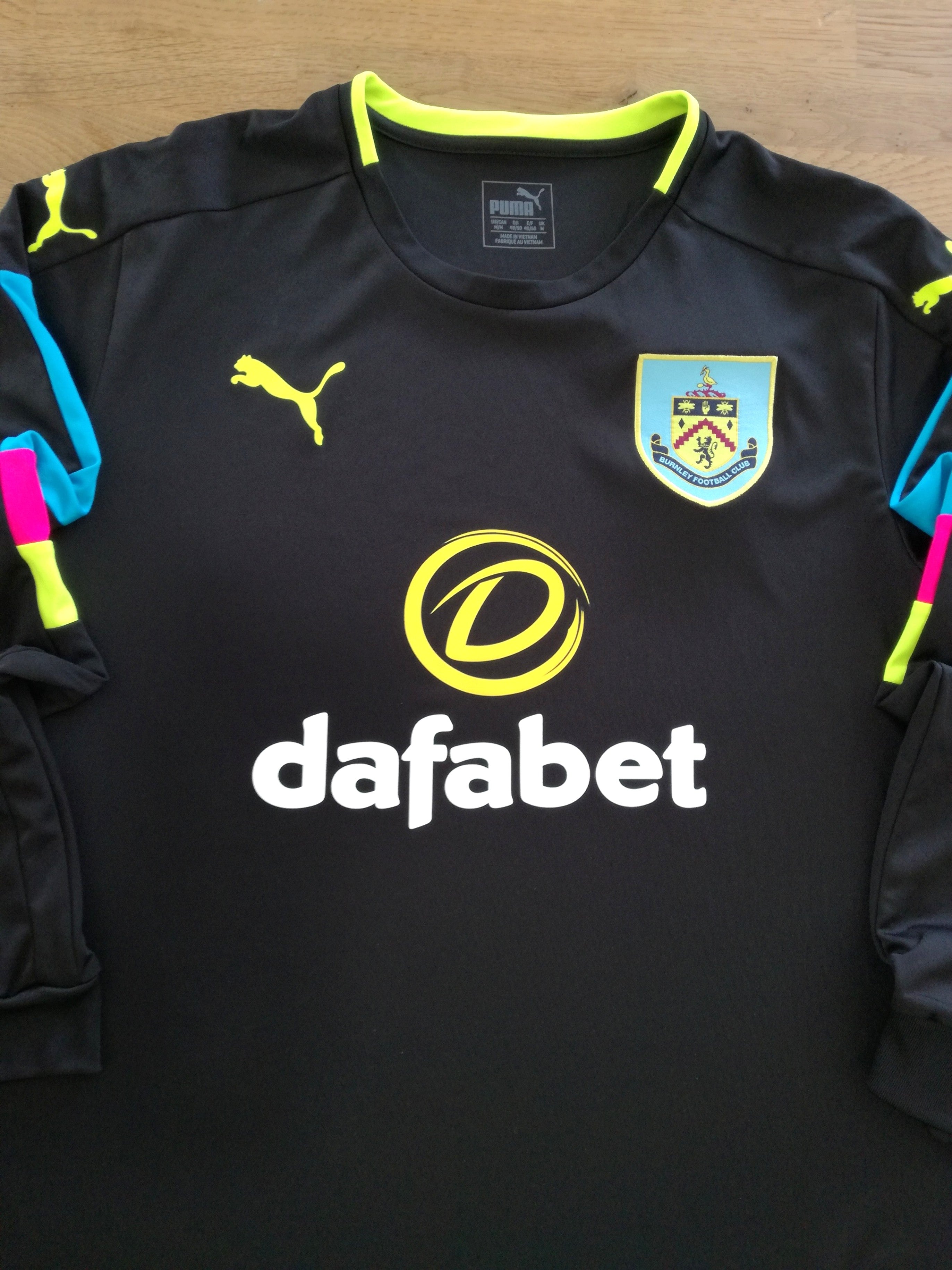 2016/17 Burnley GK Football Shirt