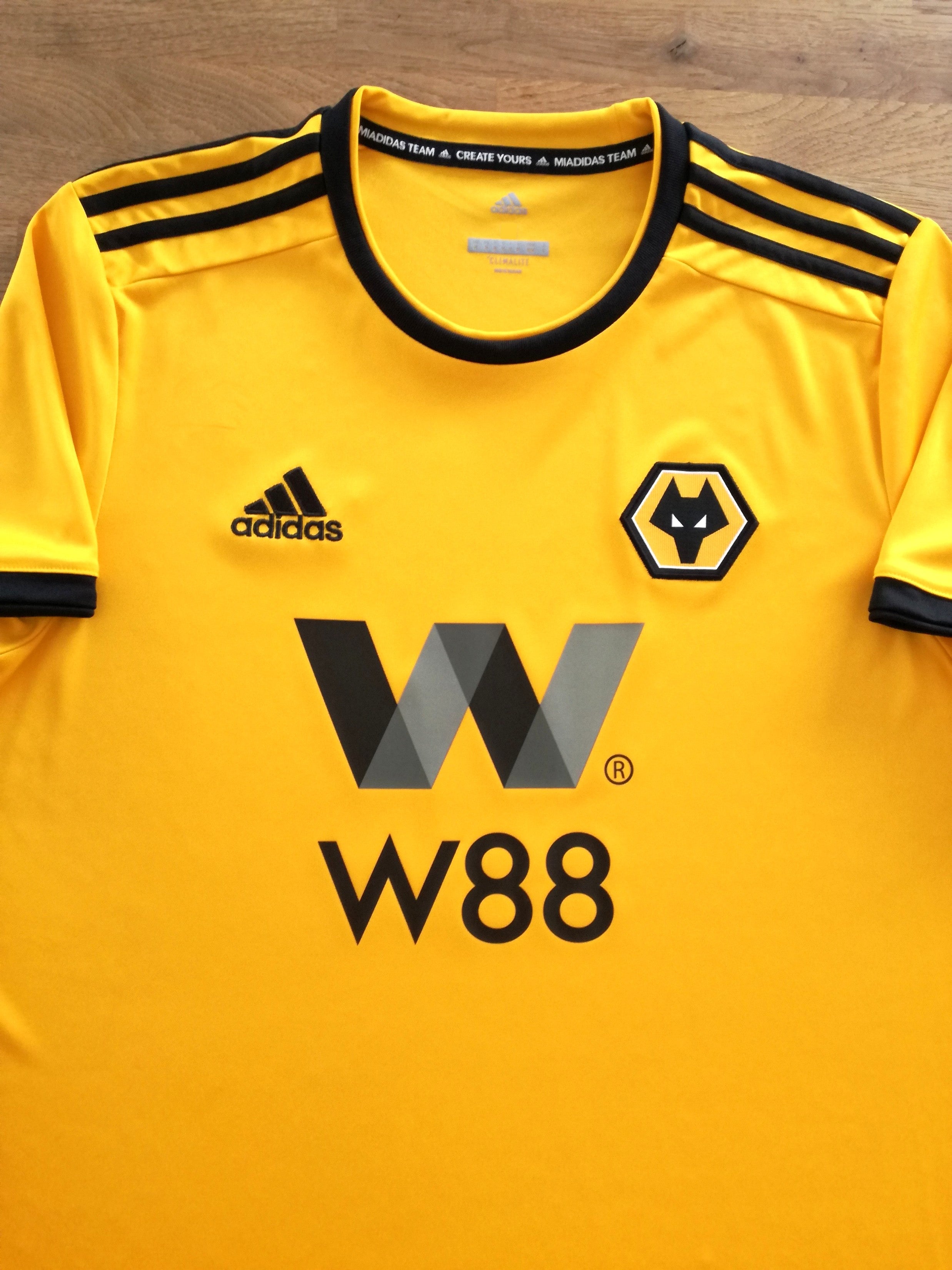 2018/19 Wolves Home Football Shirt