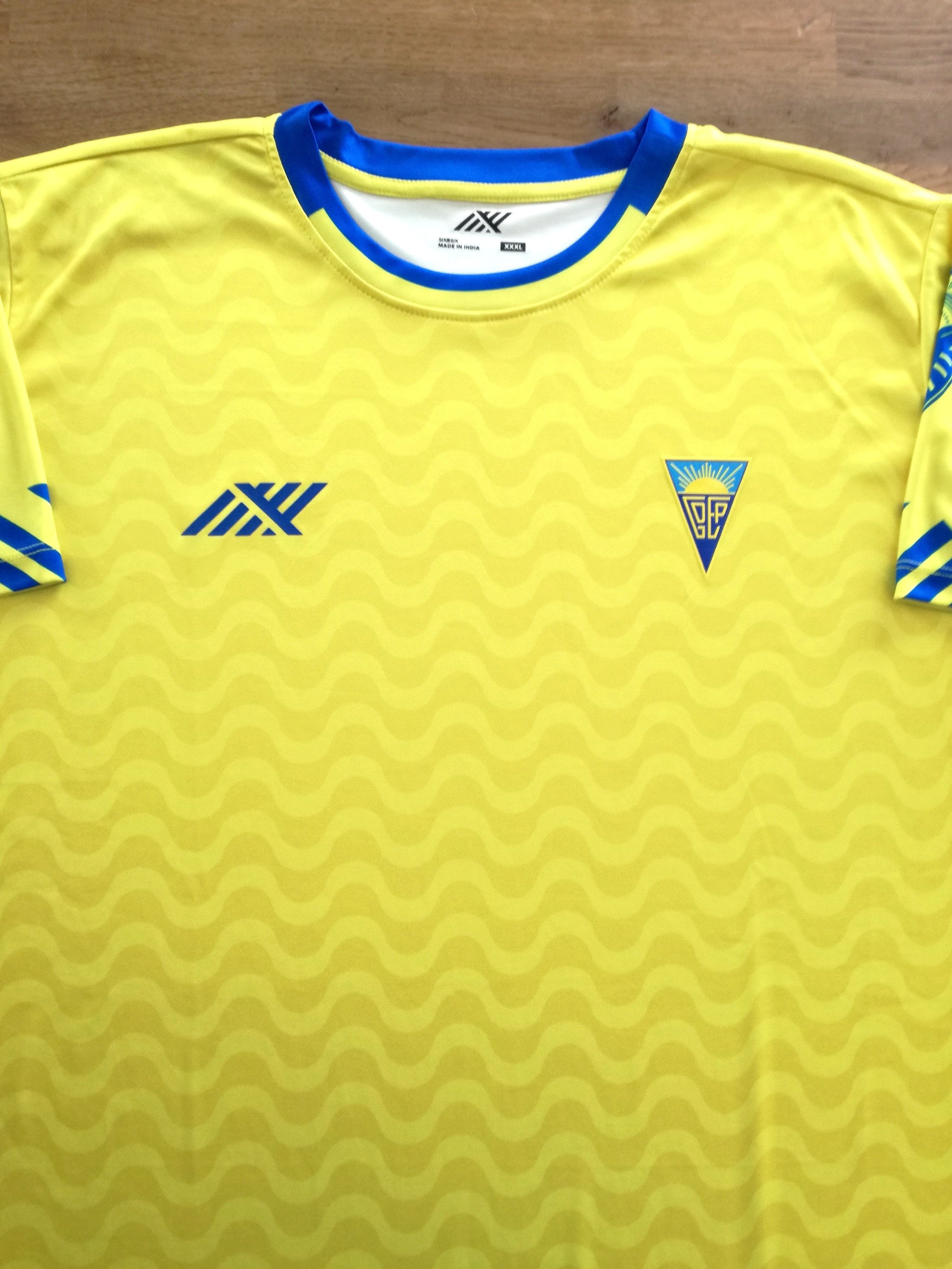 2021/22 Estroil Praia Home Football Shirt