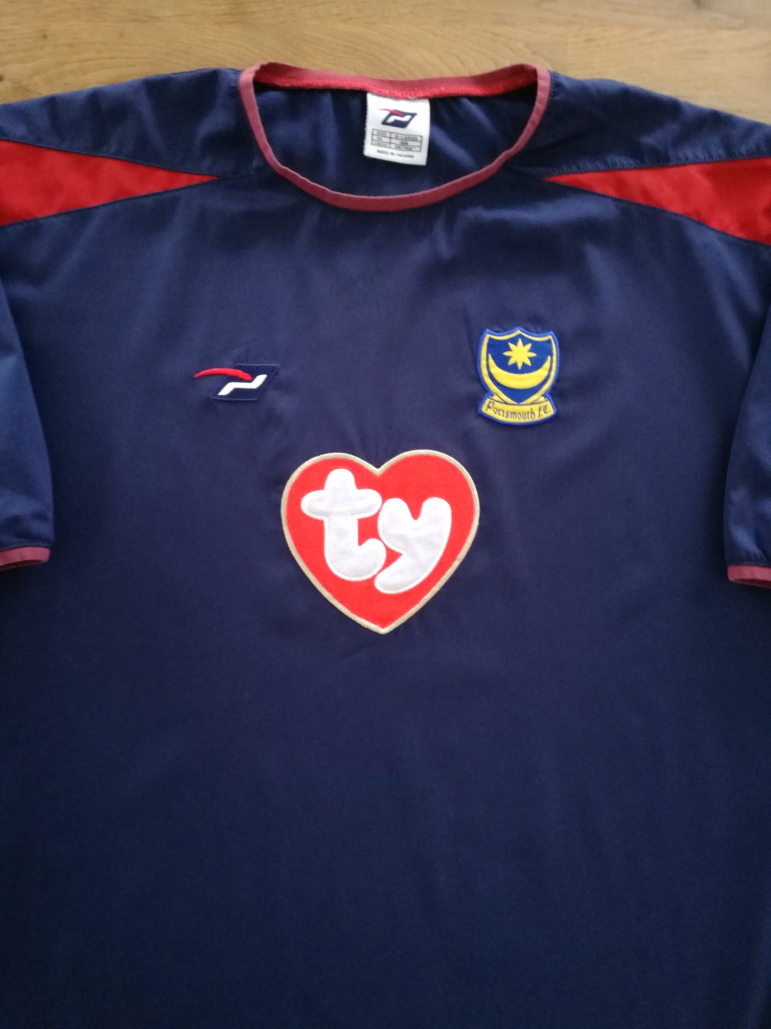 2003/04 Portsmouth Away Football Shirt