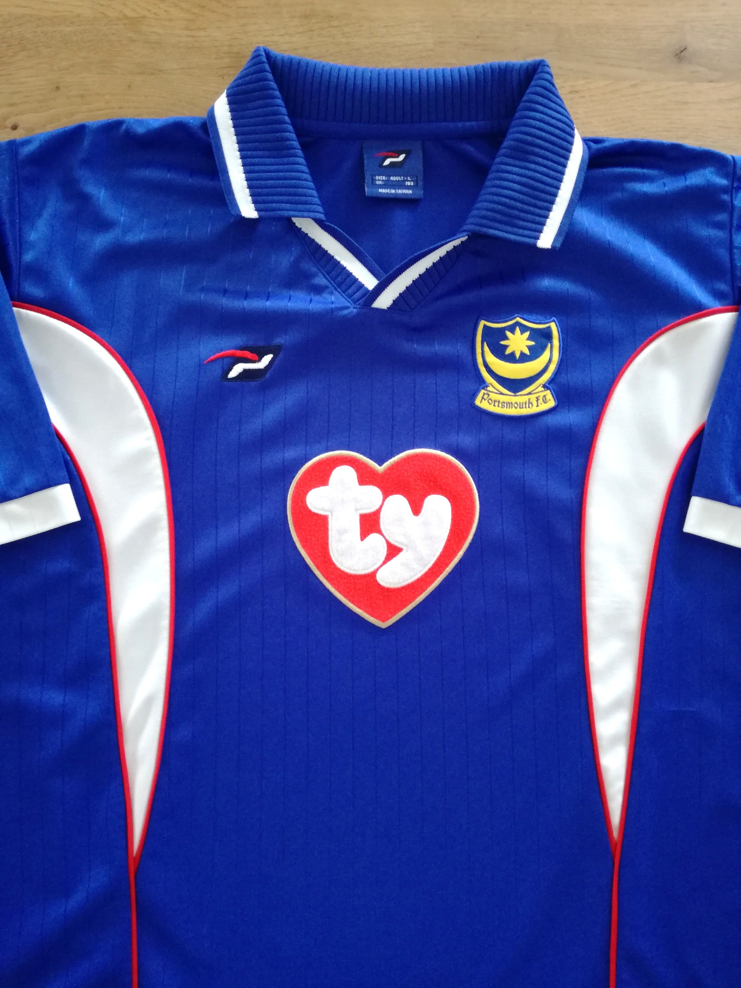 2002/03 Portsmouth Home Football Shirt (L)