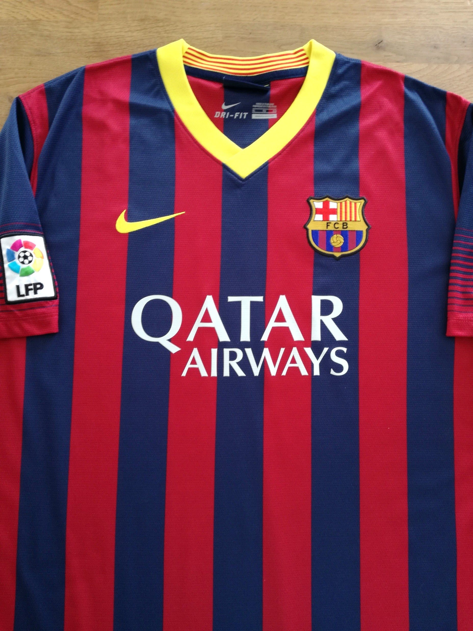 2013/14 Barcelona Home La Liga Football Shirt