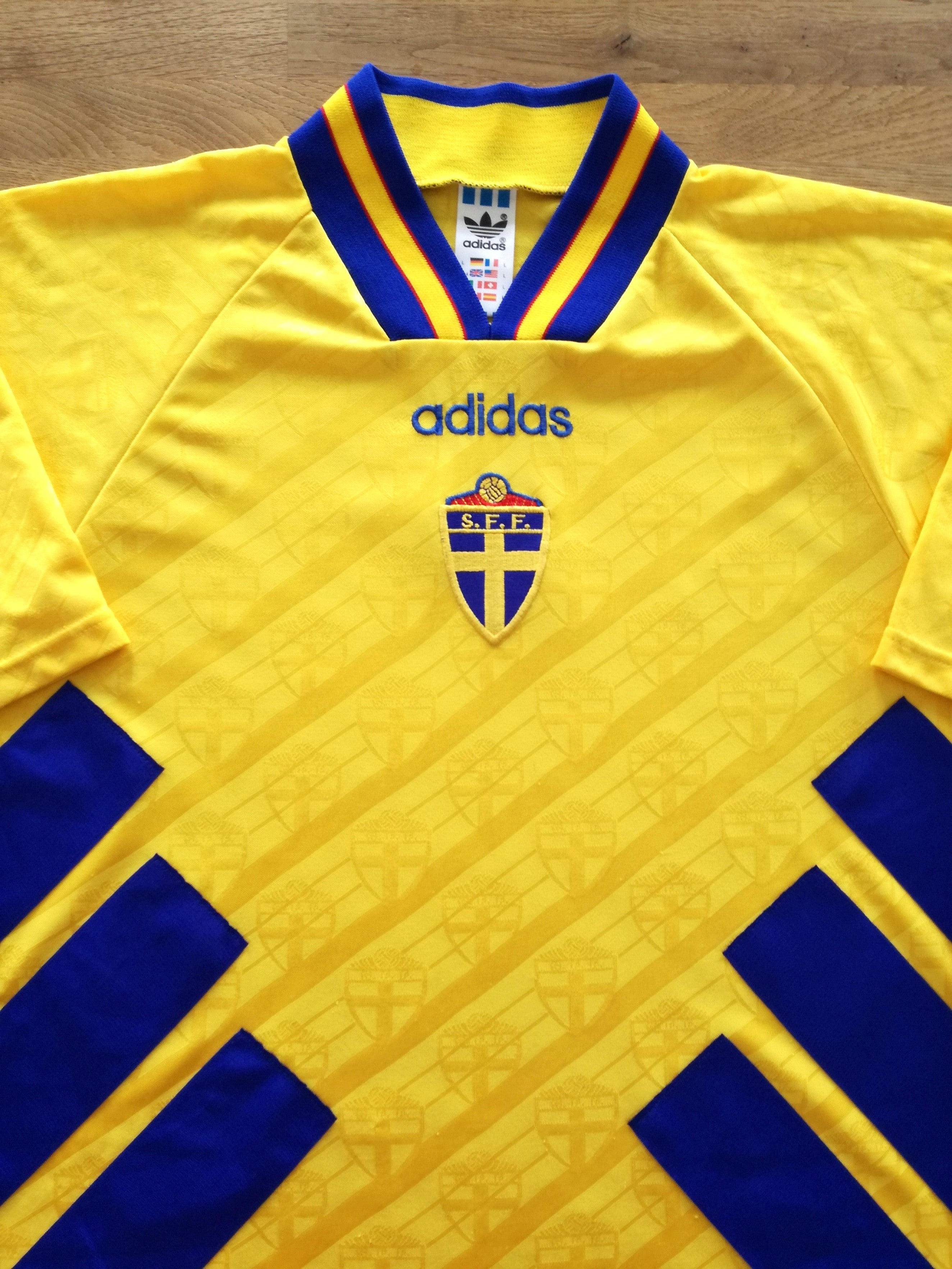 1994/95 Sweden Home Football Shirt (L)