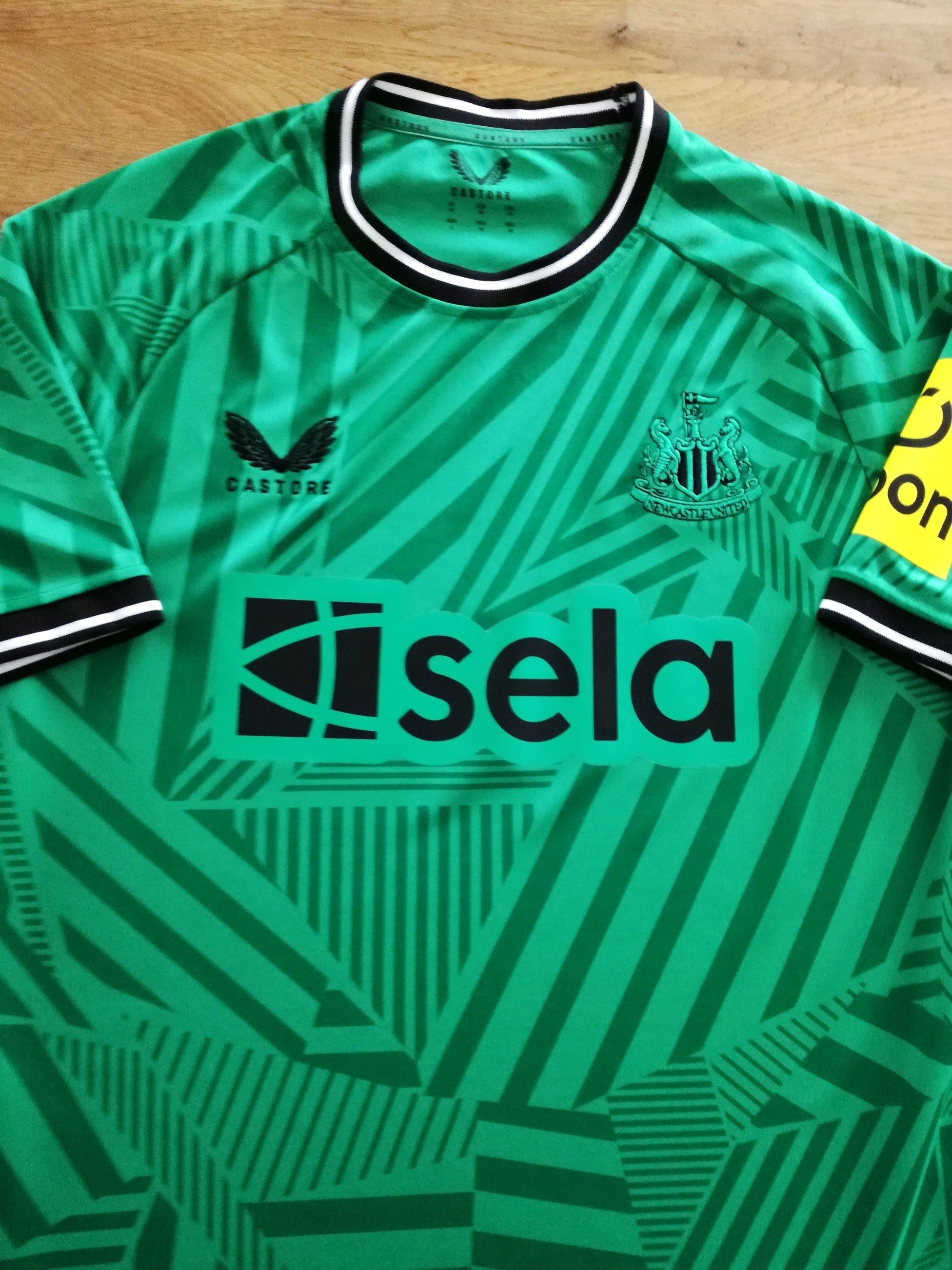 2023/24 Newcastle Utd Away Football Shirt (M)