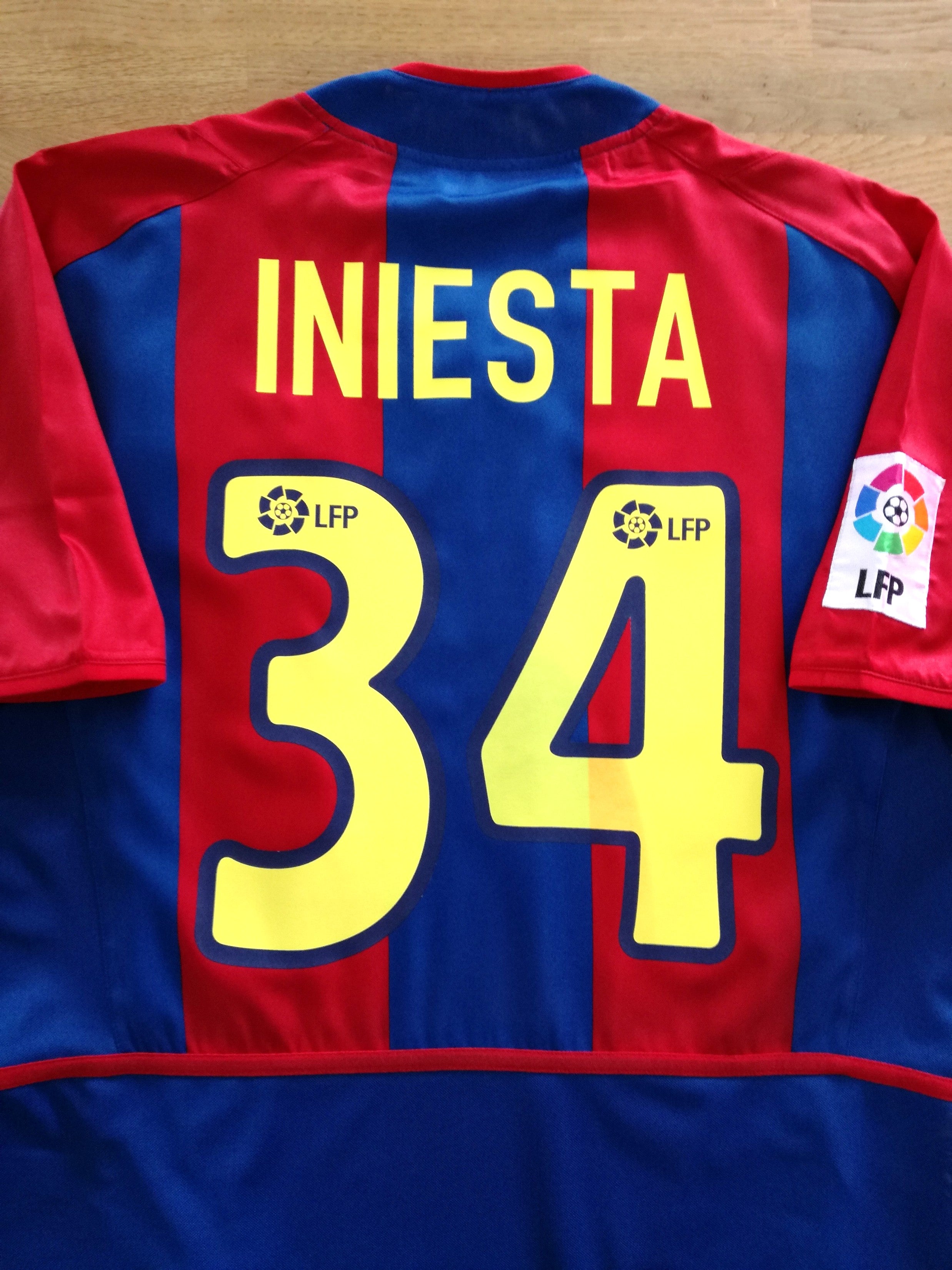 2002/03 Barcelona Home La Liga Player Issue Football Shirt Iniesta #34 (S)