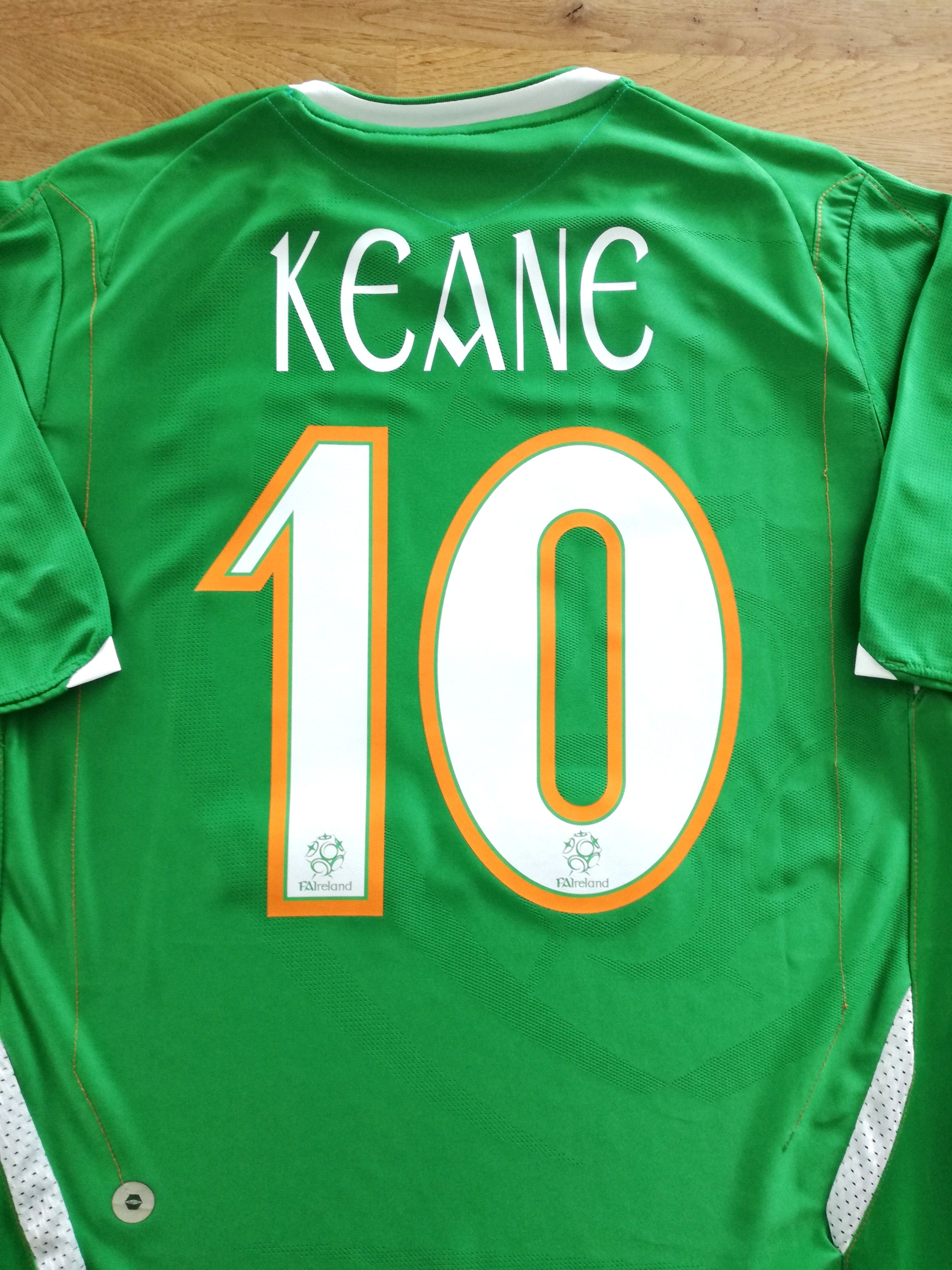 2006/07 Republic of Ireland Home Football Shirt Keane #10