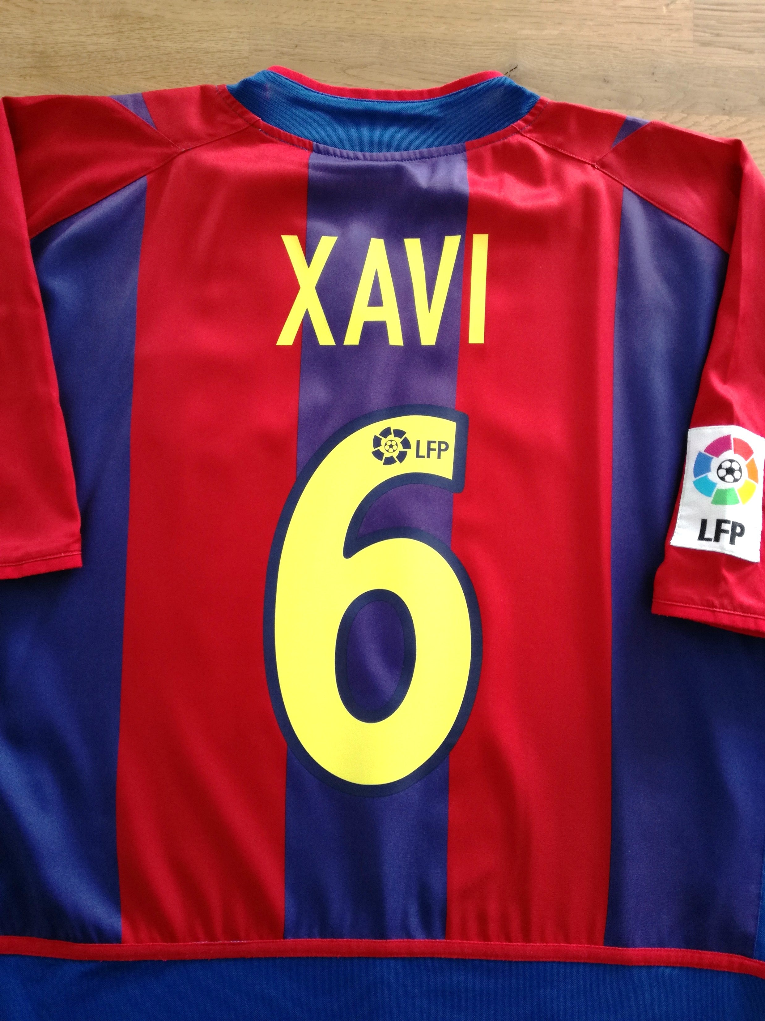 2002/03 Barcelona Home La Liga Player Issue Football Shirt Xavi #6