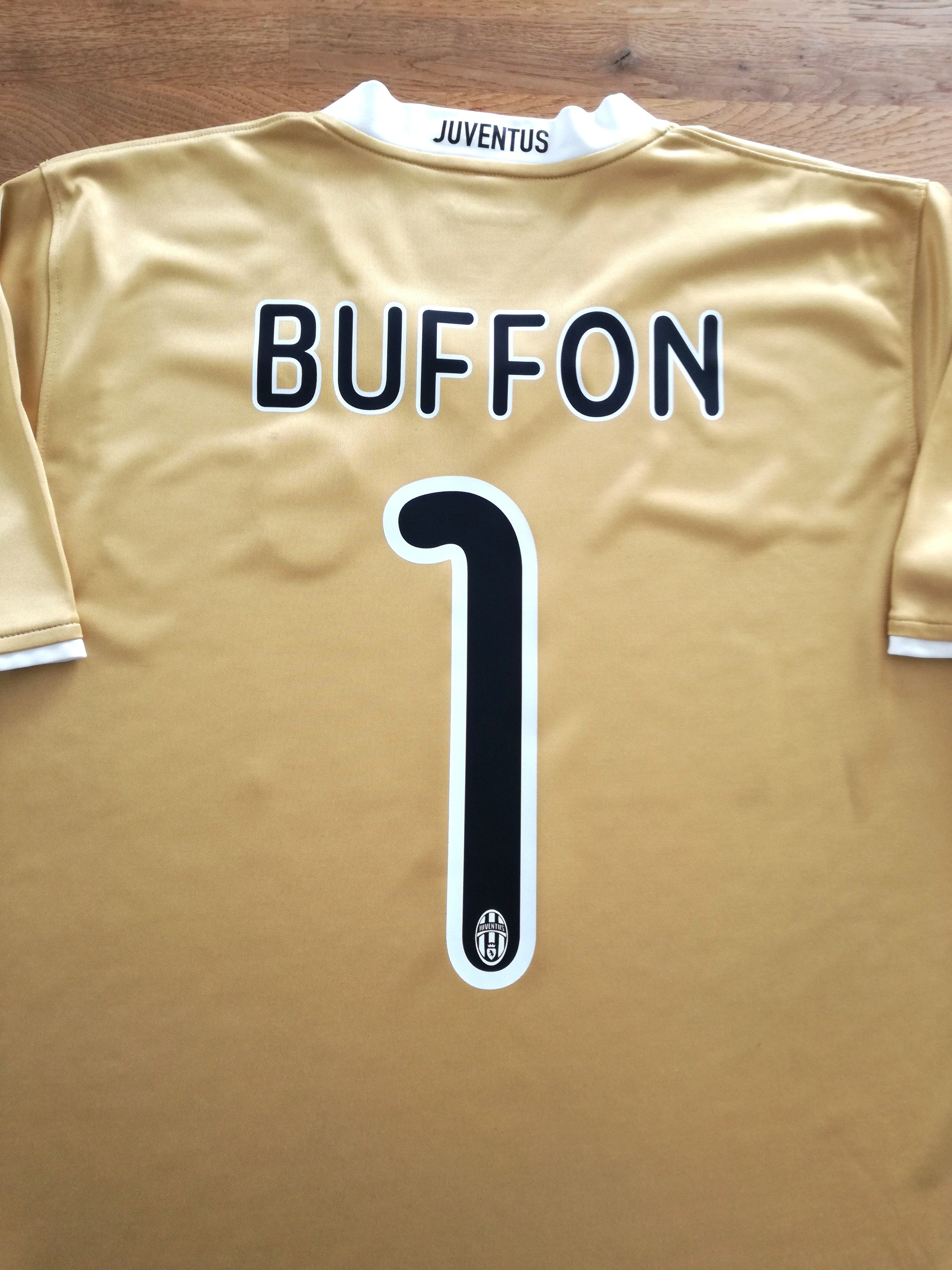 2008/09 Juventus GK Football Shirt Buffon #1
