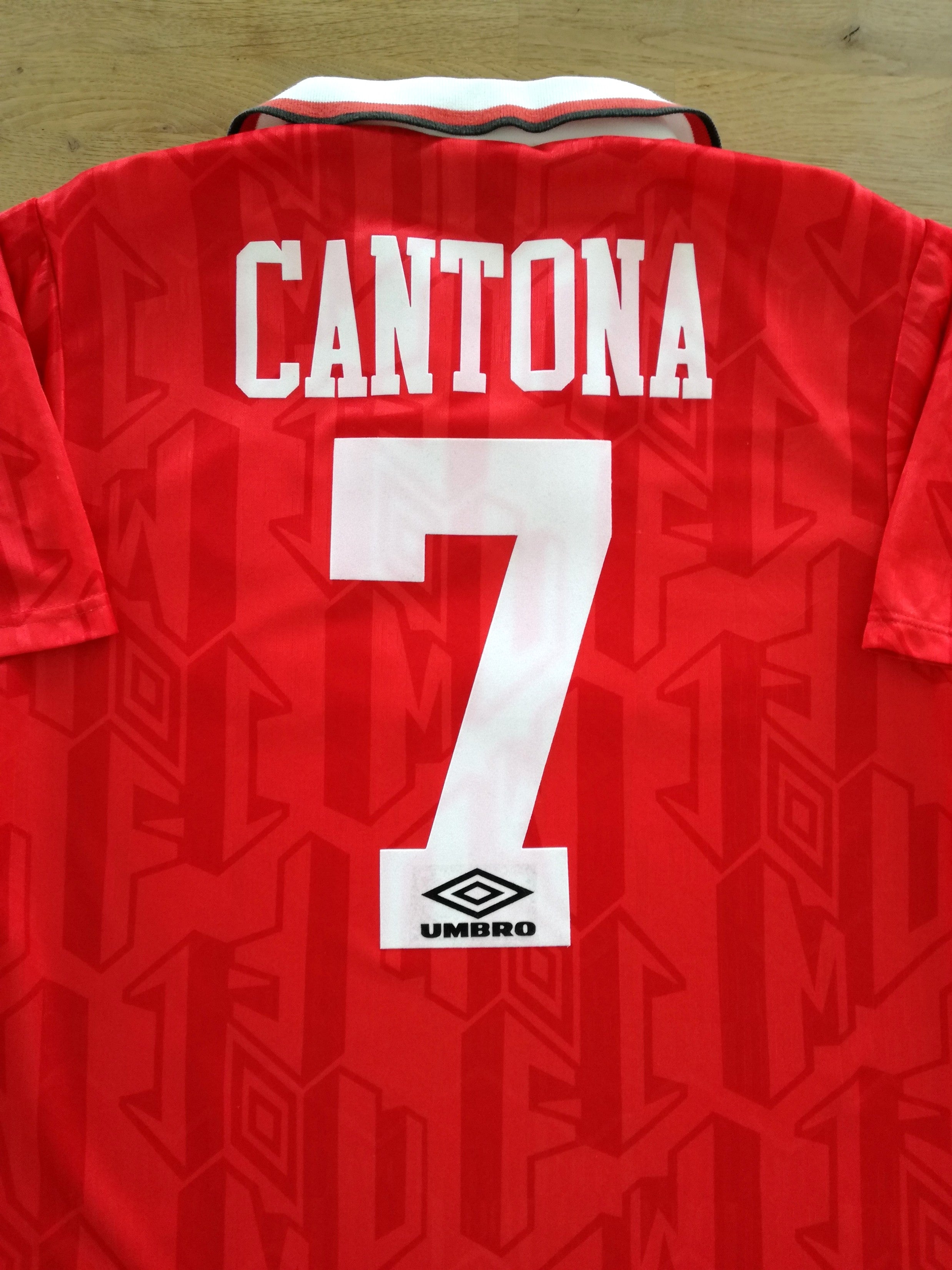 1992/93 Man Utd Home Football Shirt Cantona #7