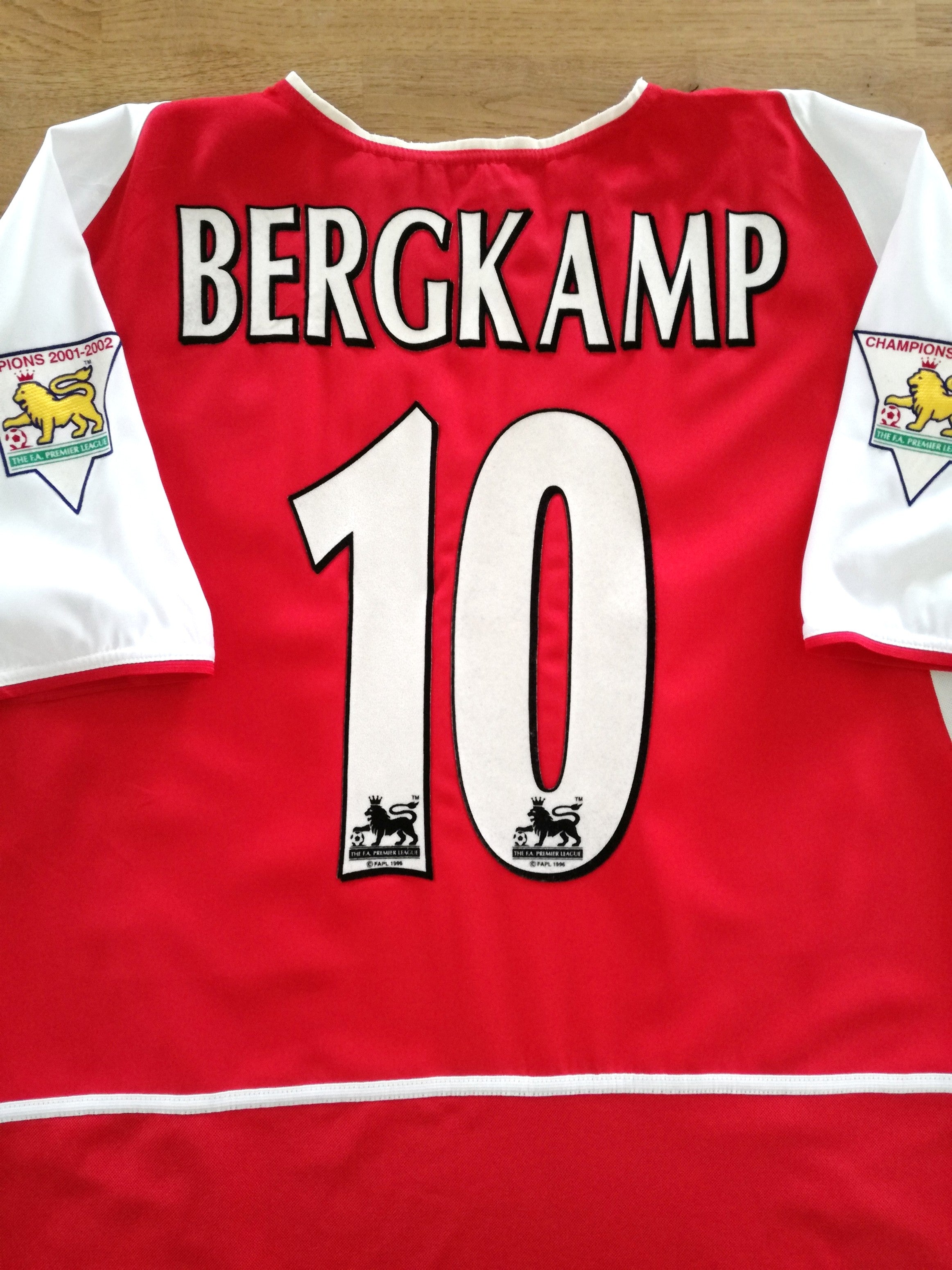 2002/03 Arsenal Home Premier League Football Shirt Bergkamp #10