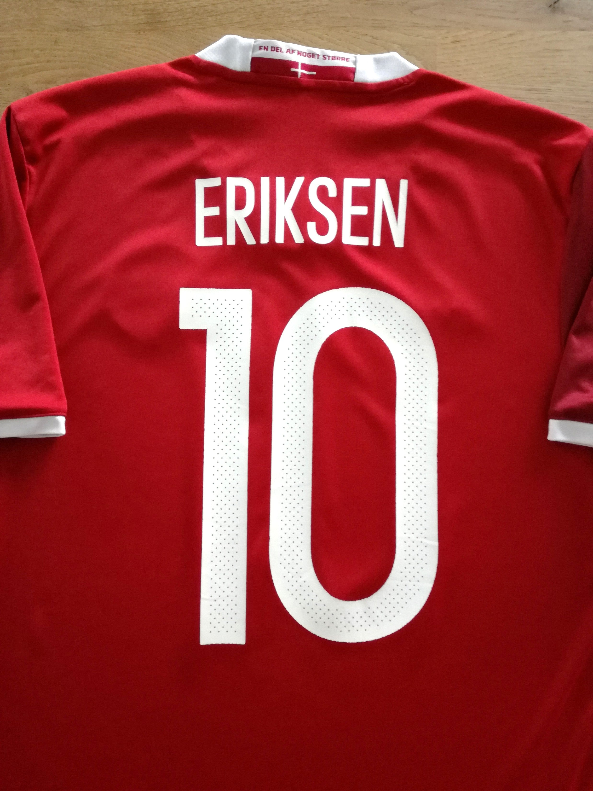 2015/16 Denmark Home Football Shirt Eriksen #10 (L)