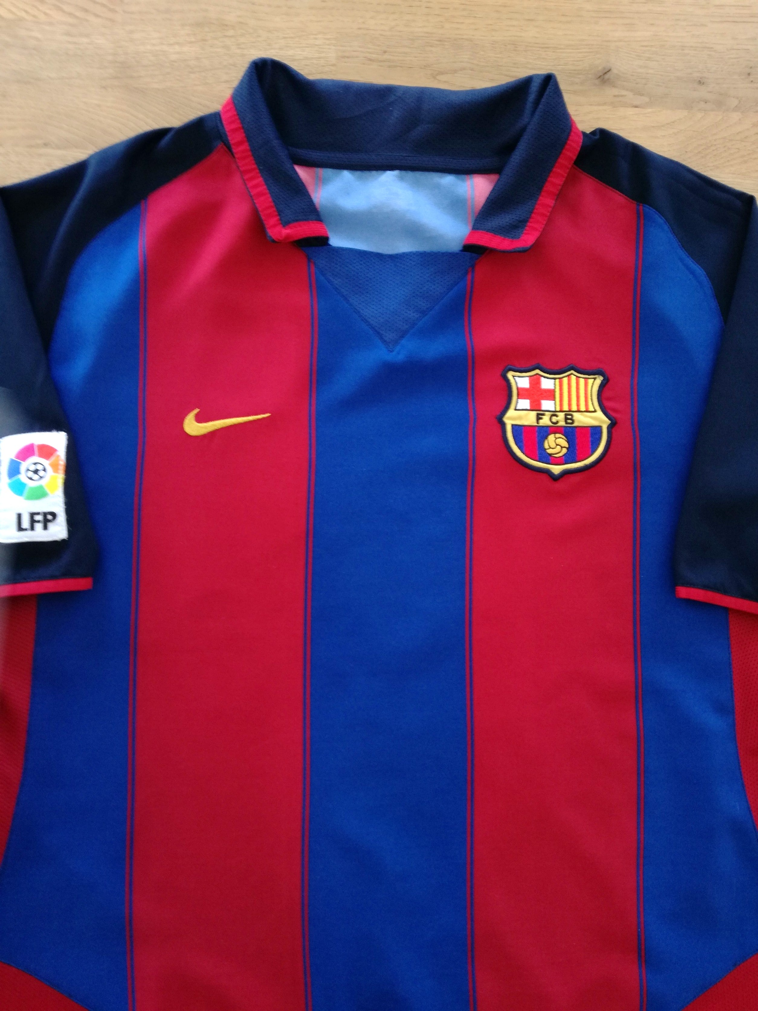2003/04 Barcelona Home La Liga Football Shirt
