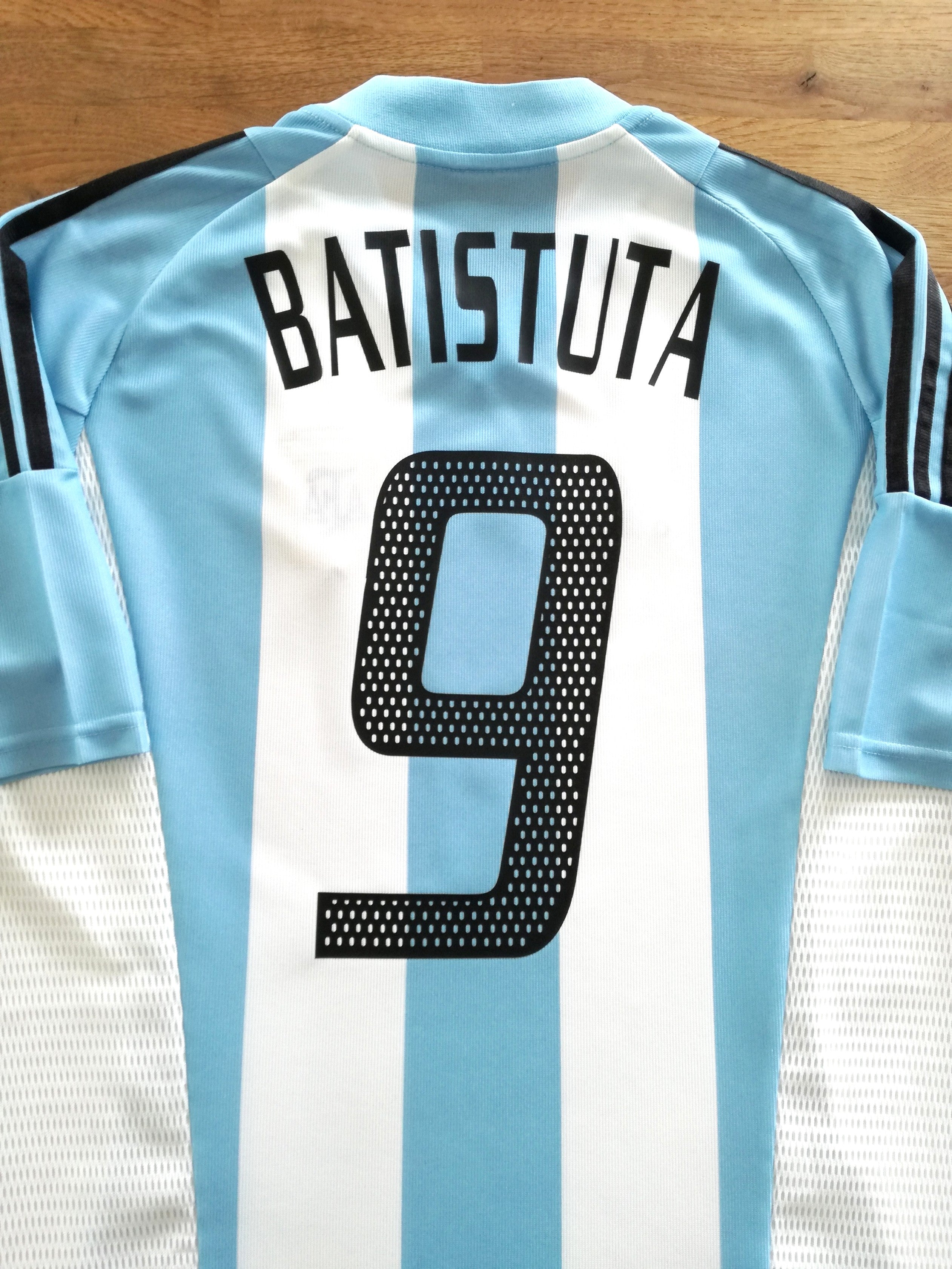 2002/03 Argentina Home Football Shirt Batistuta #9
