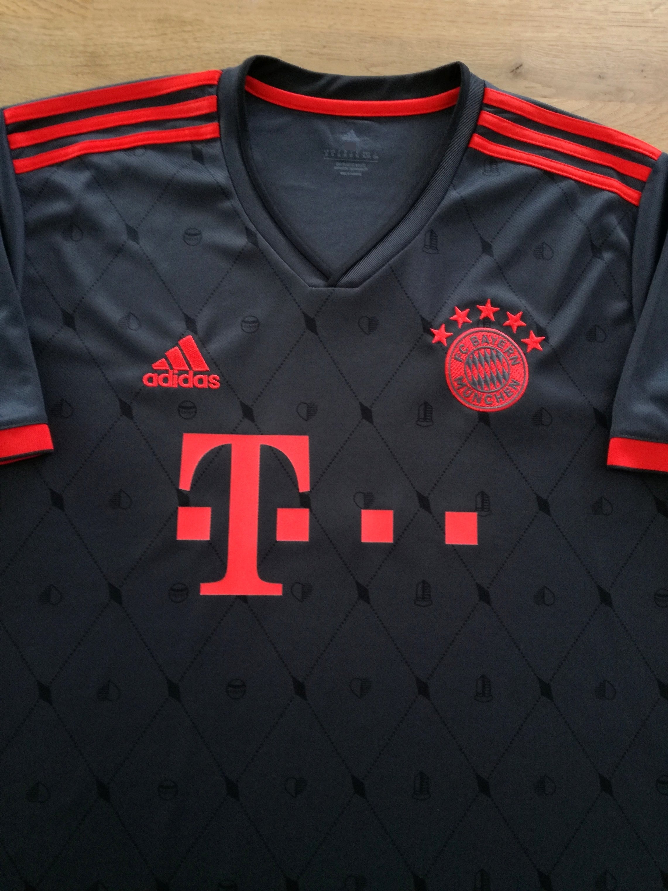 2022/23 Bayern Munich 3rd Football Shirt