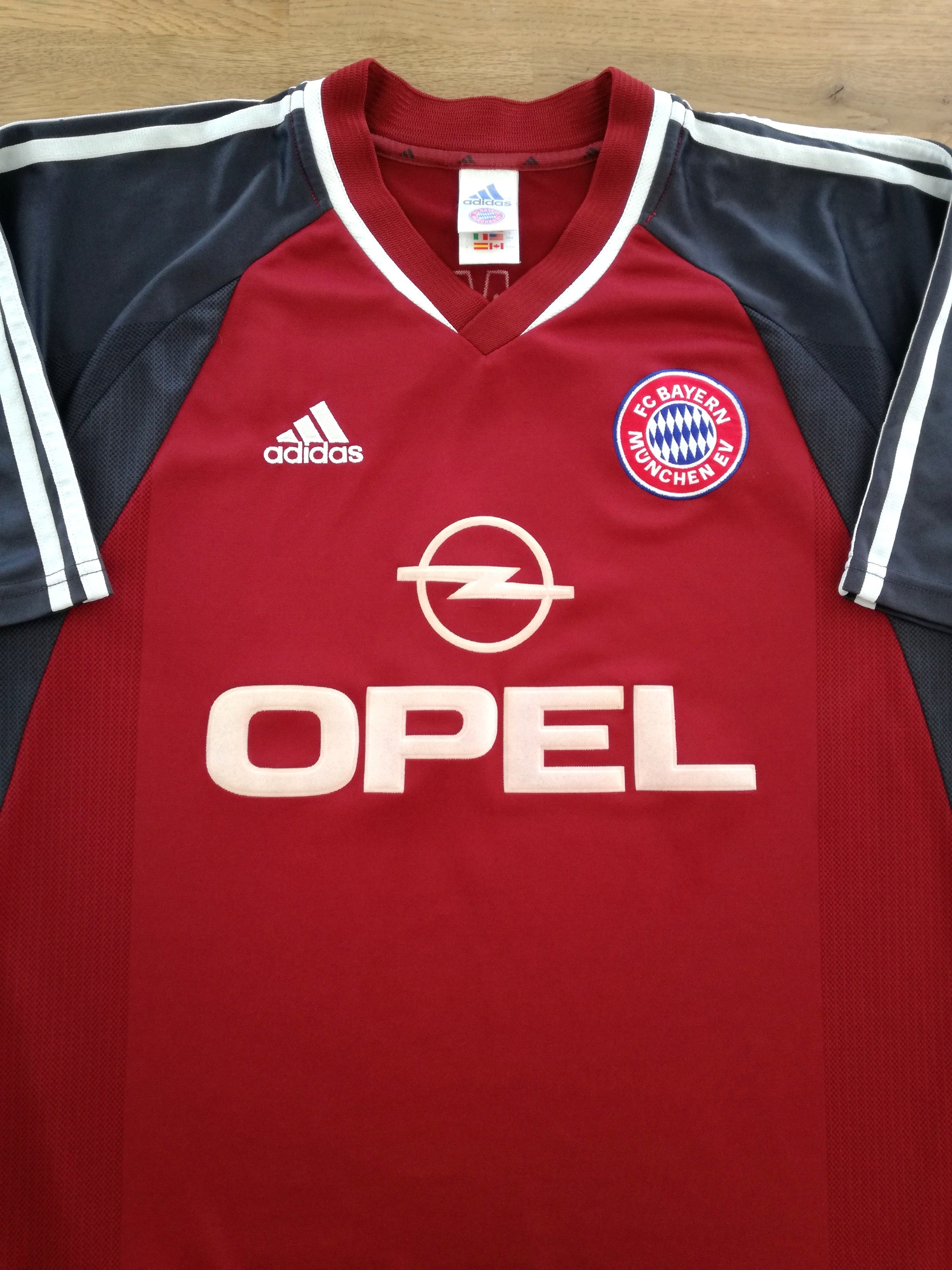 2001/02 Bayern Munich Home Football Shirt
