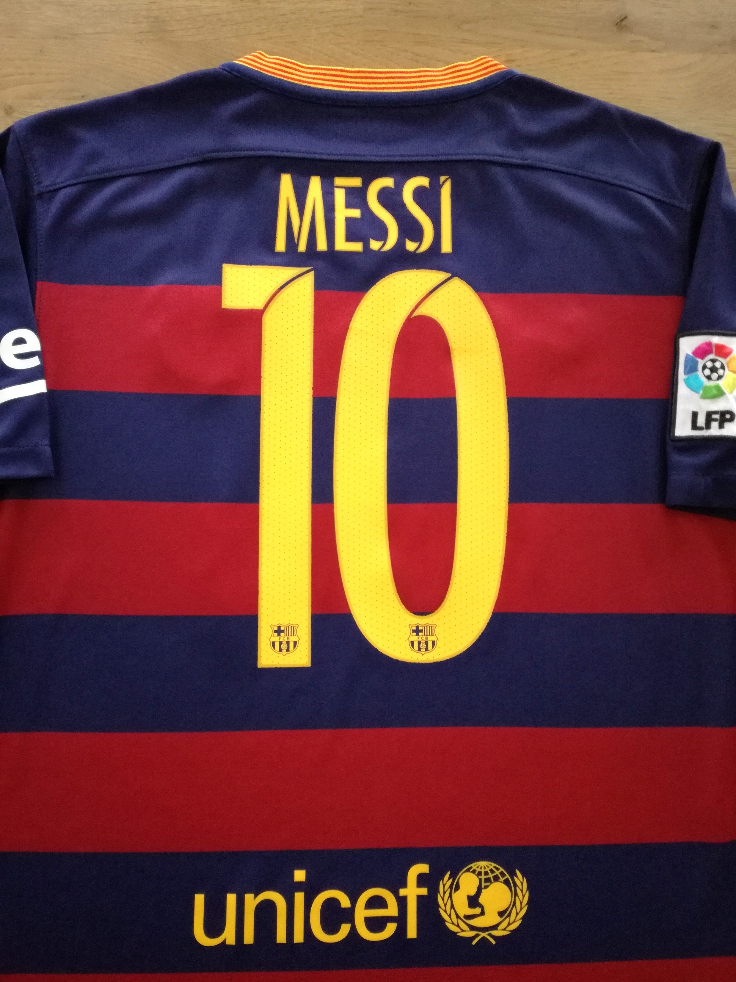 2015/16 Barcelona Home La Liga Football Shirt Messi #10