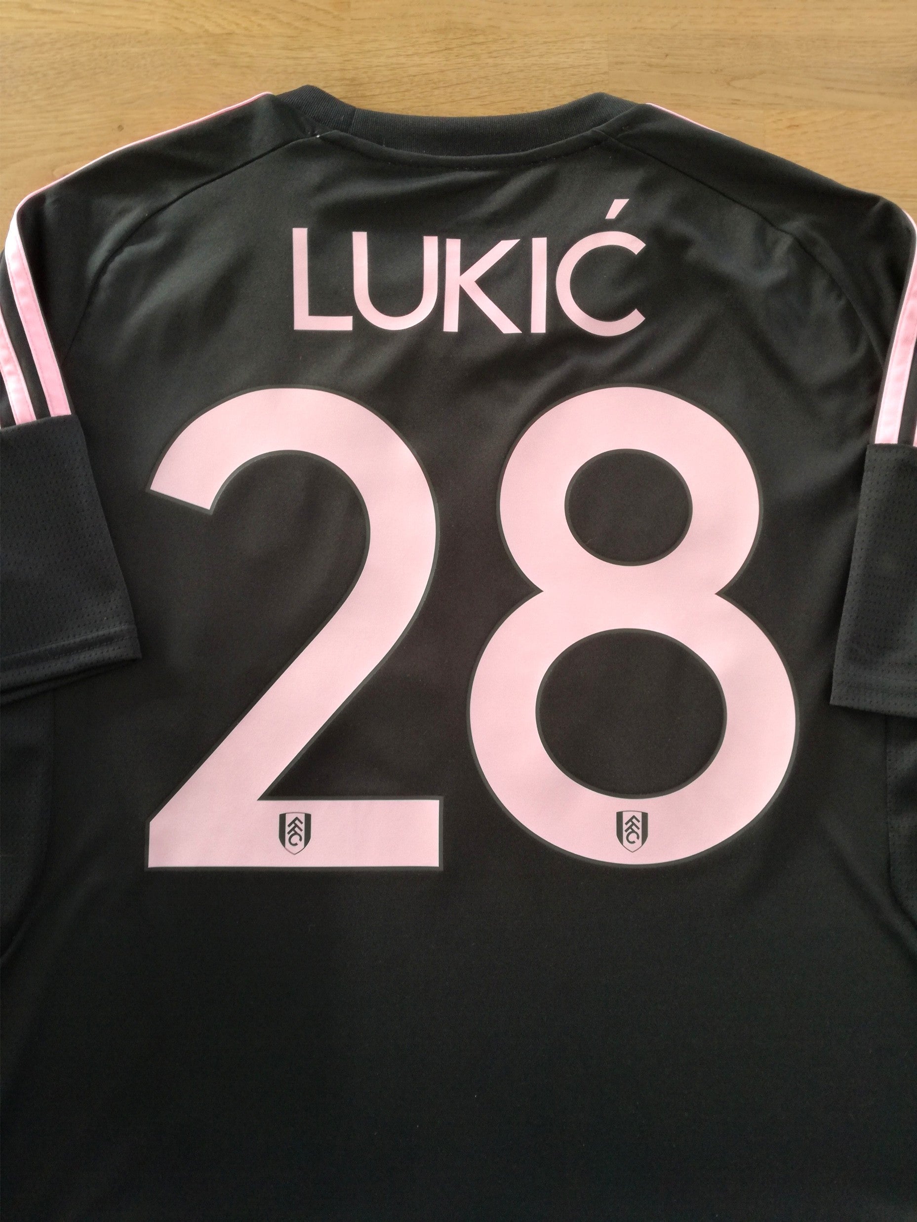 2023/24 Fulham 3rd Football Shirt Lukić #28