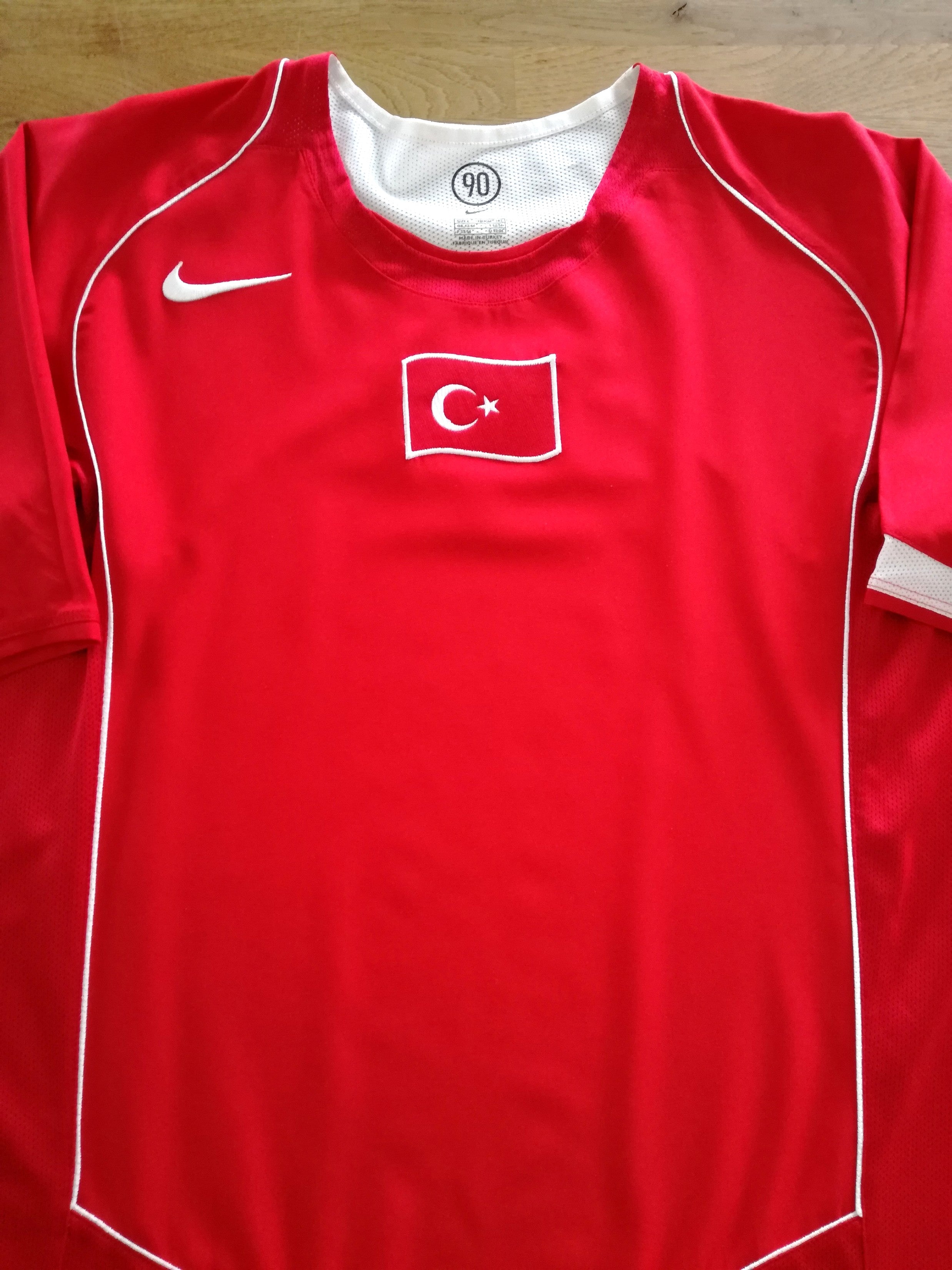 2004/05 Turkey Home Football Shirt