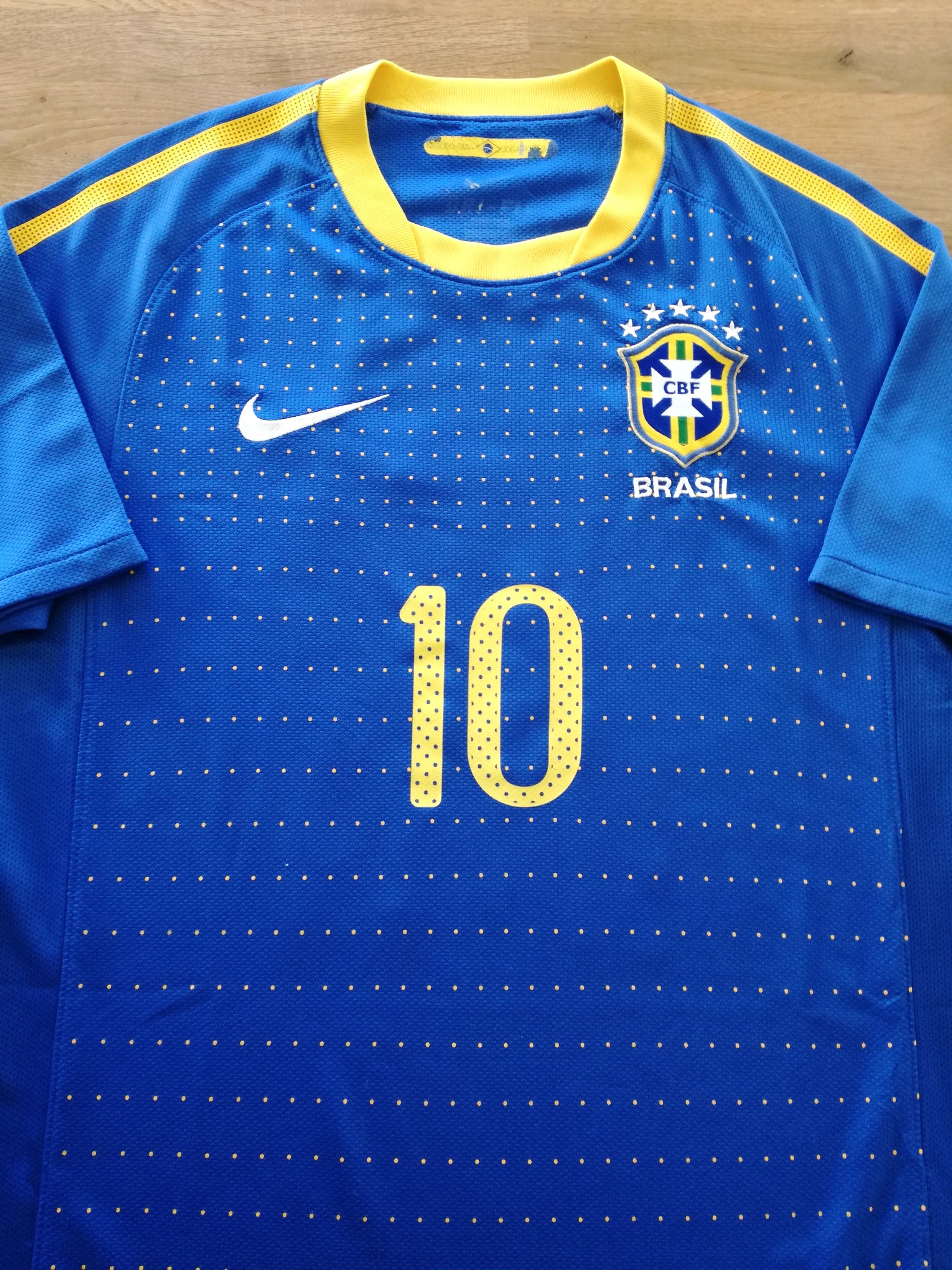 2010/11 Brazil Away Football Shirt Kaká #10
