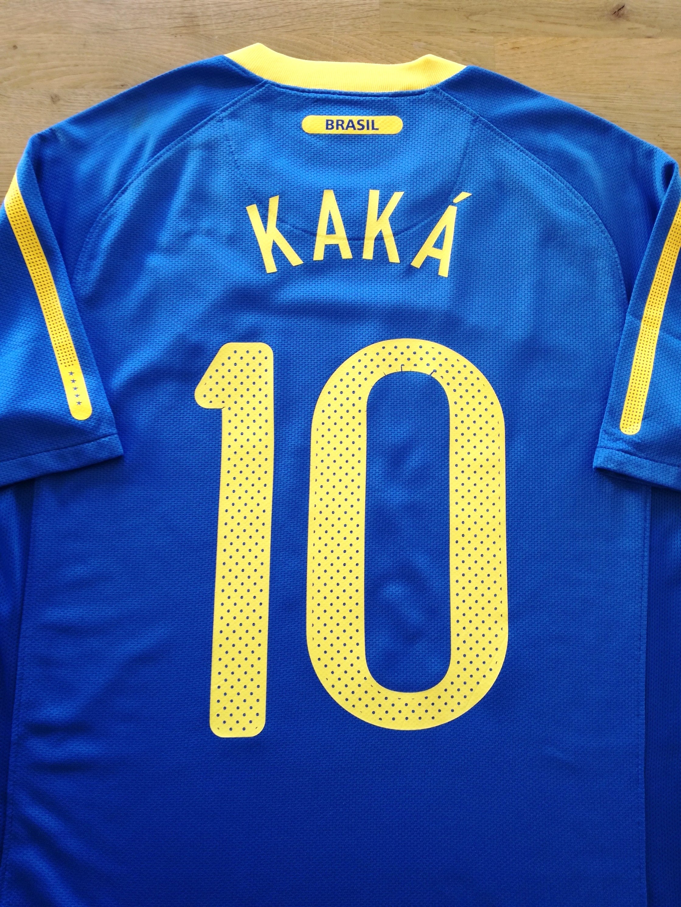 2010/11 Brazil Away Football Shirt Kaká #10