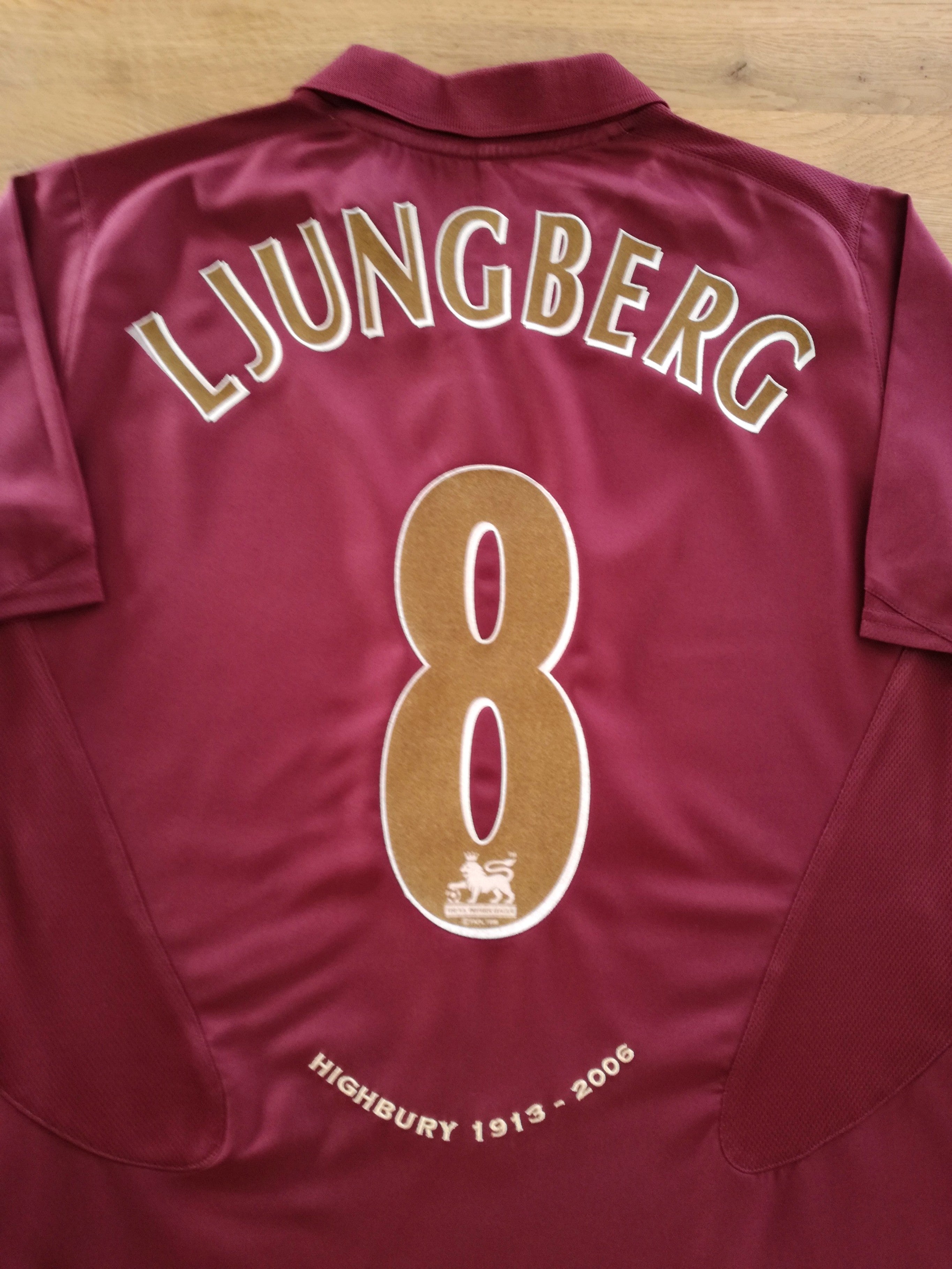 2005/06 Arsenal Home Premier League Football Shirt Ljungberg #8