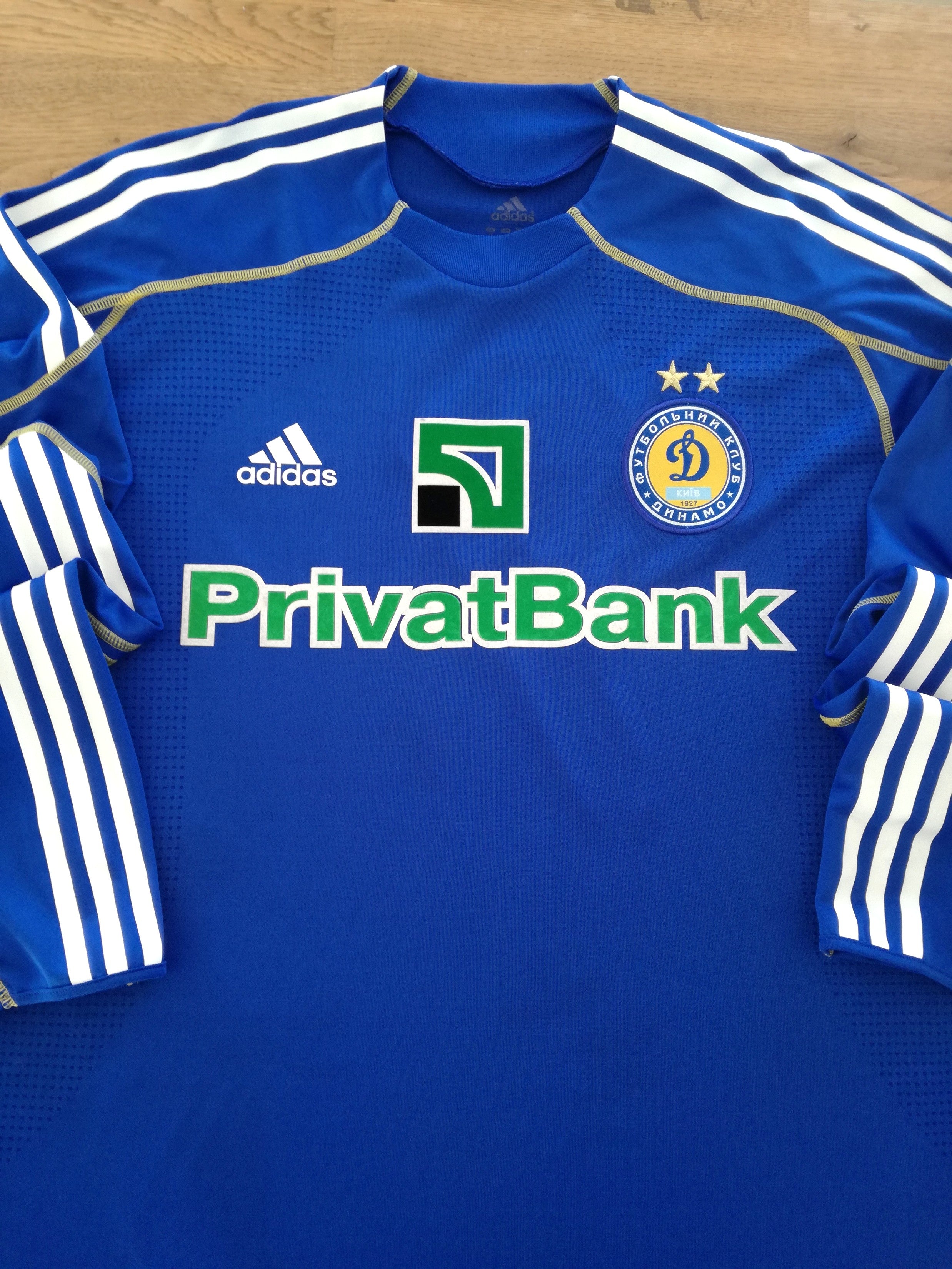2009/10 Dynamo Kiev Away Formotion Football Shirt
