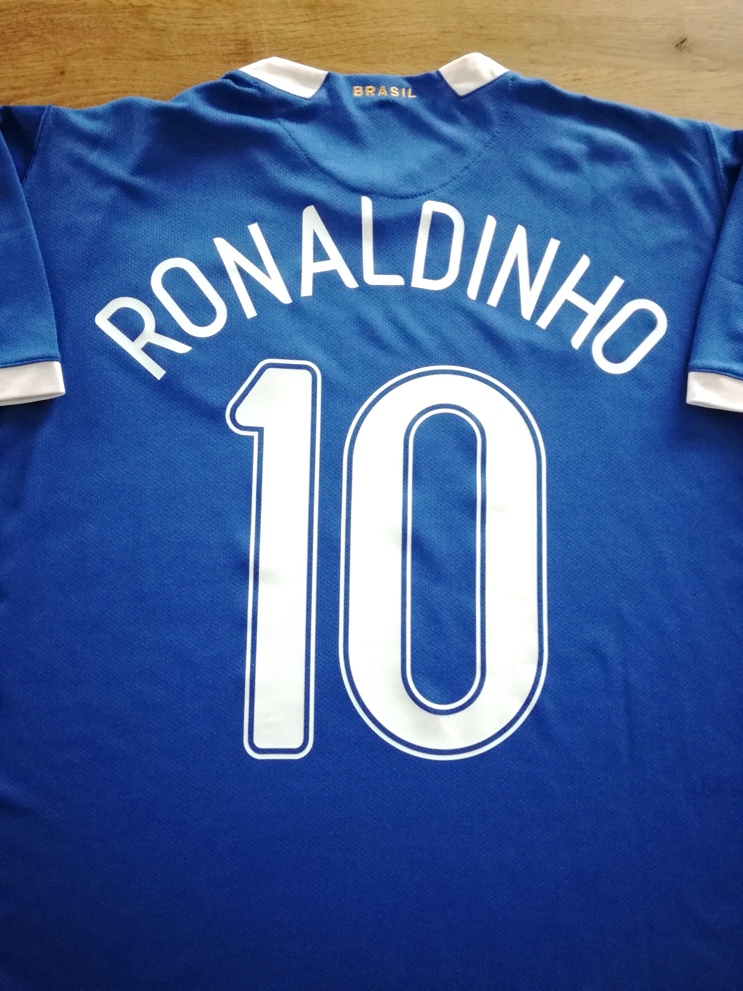 2006/07 Brazil Away Football Shirt Ronaldinho #10