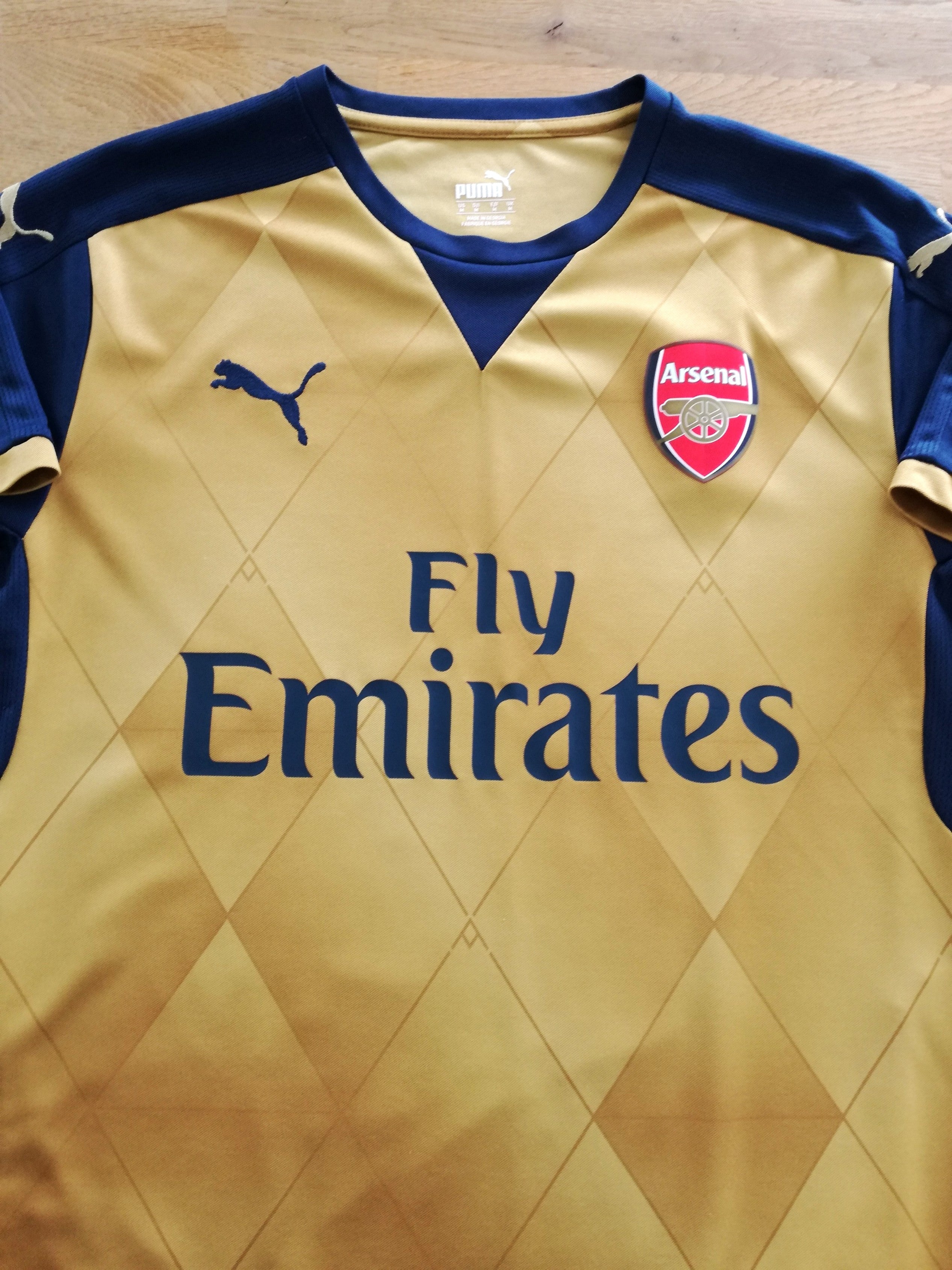 2015/16 Arsenal Away Football Shirt