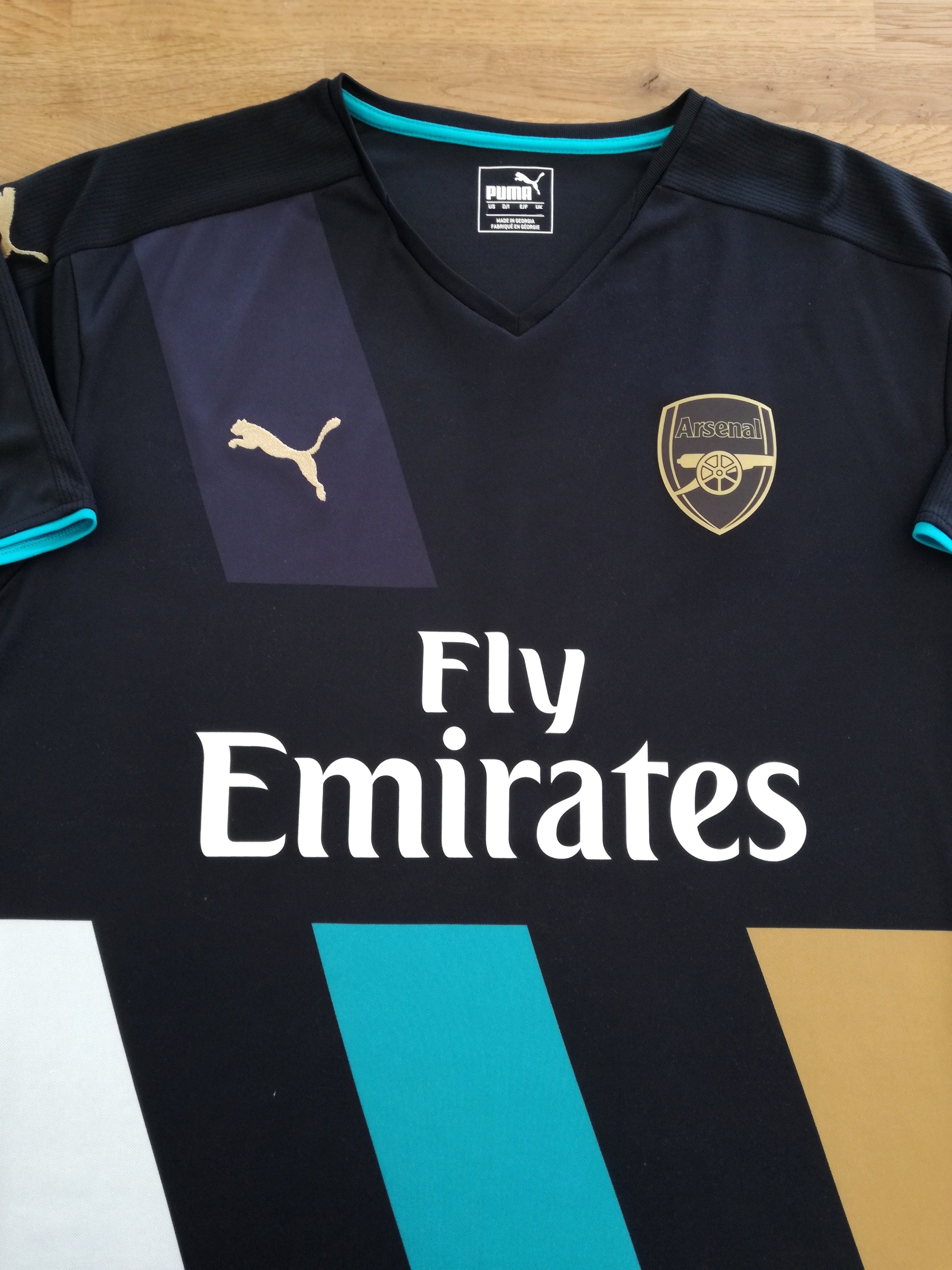 2015/16 Arsenal 3rd Football Shirt