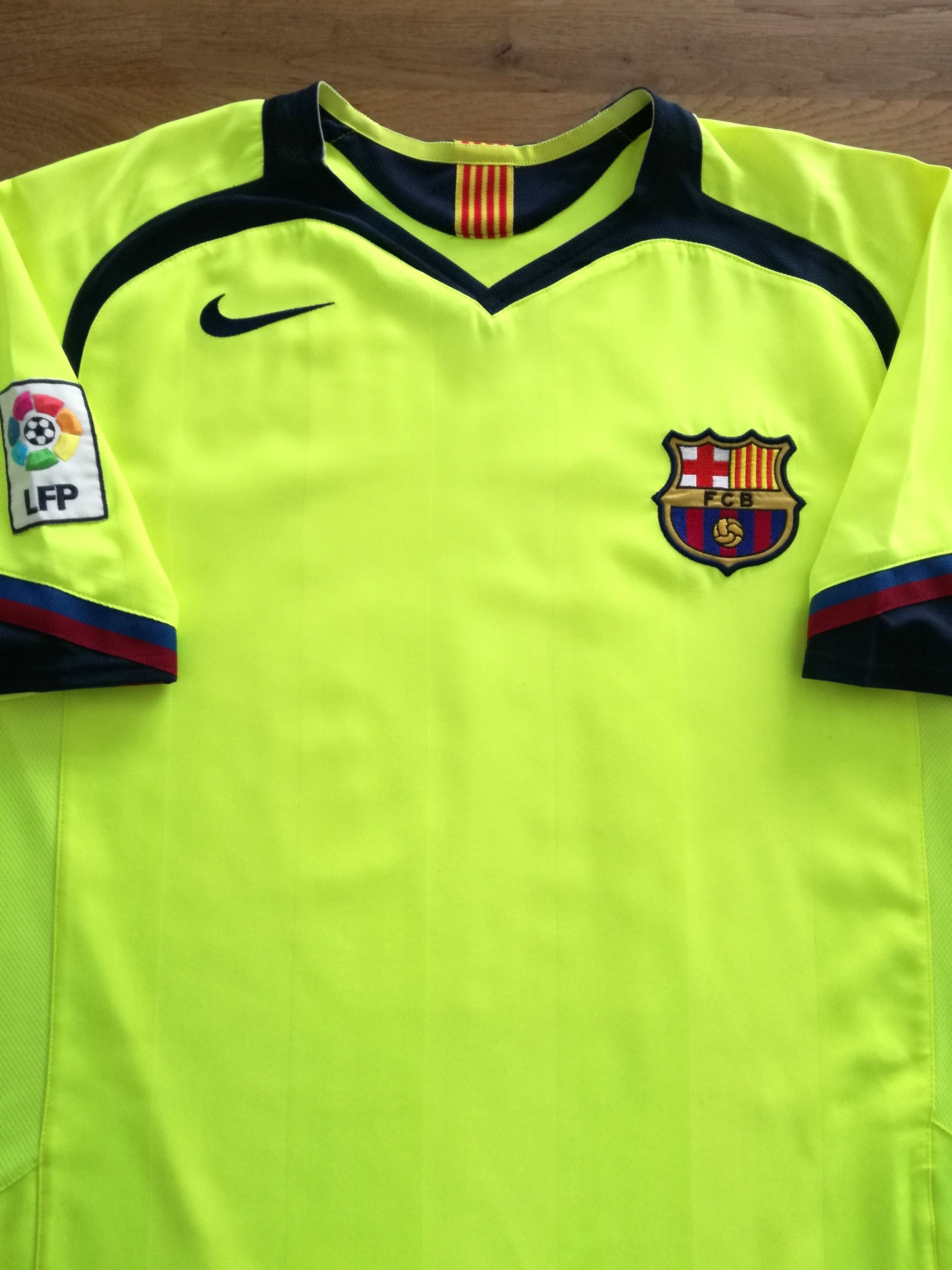 2005/06 Barcelona Away La Liga Football Shirt