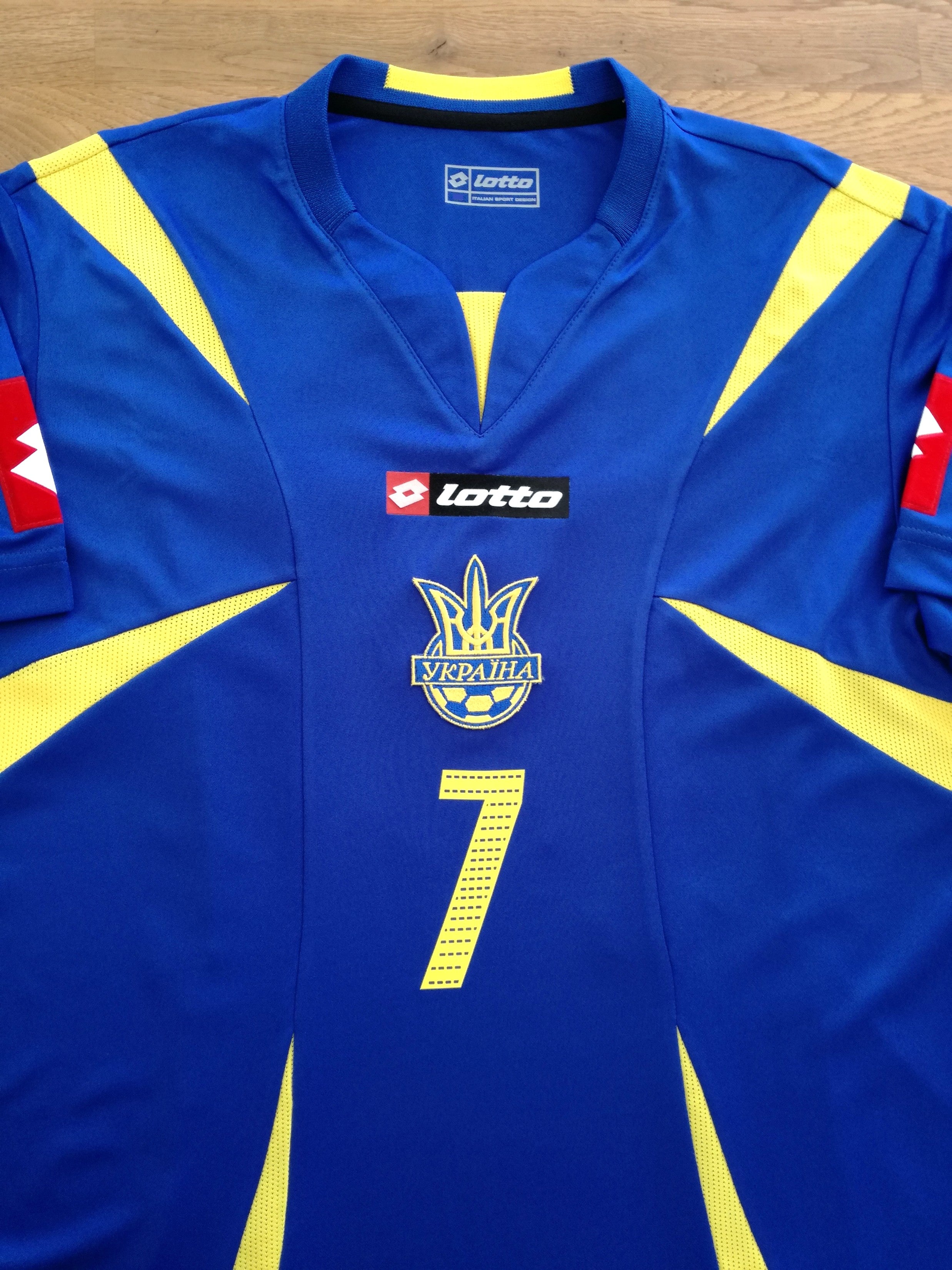 2006/07 Ukraine Away Football Shirt Shevchenko #7