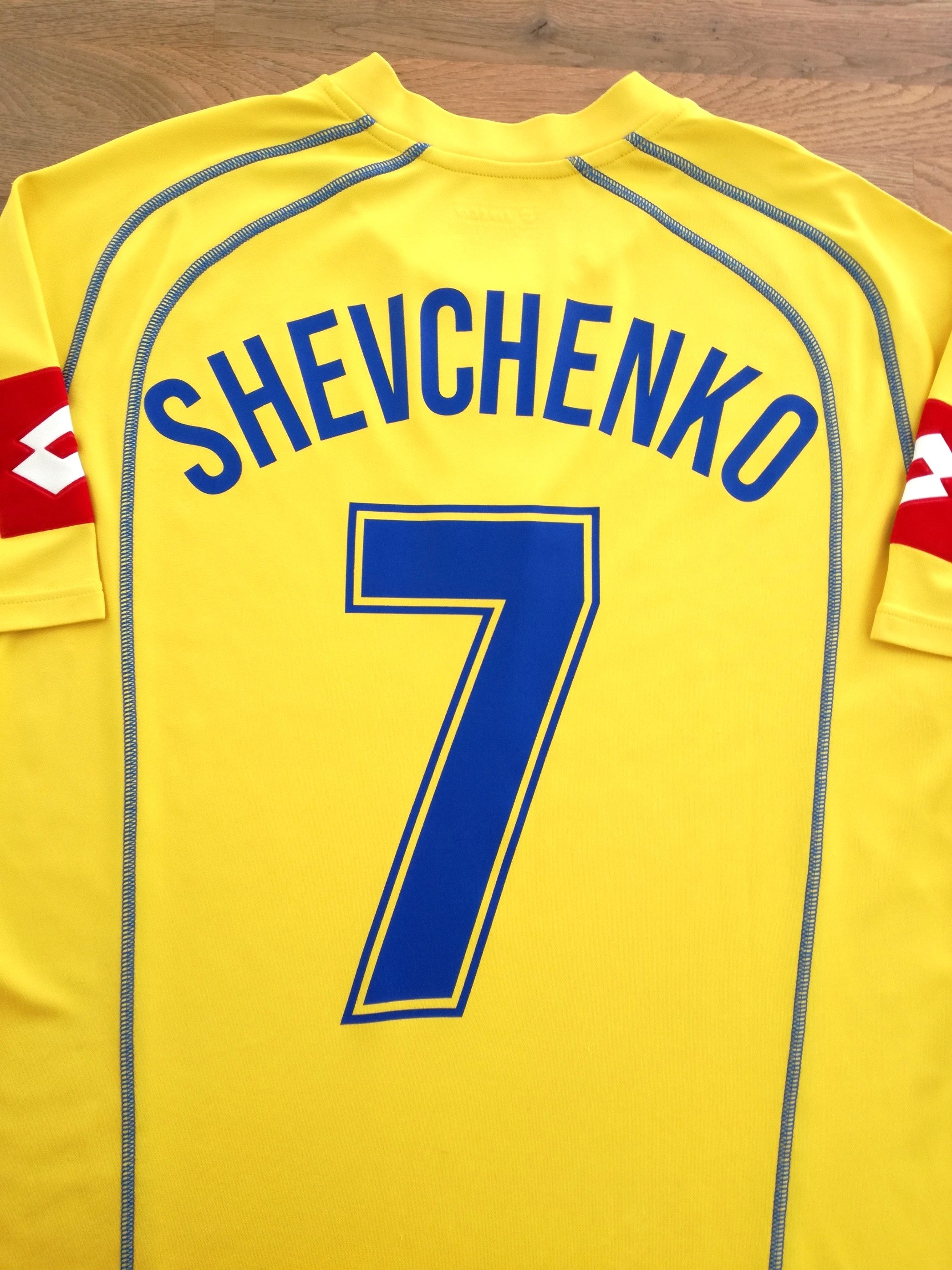 2005/06 Ukraine Home Football Shirt Shevchenko #7